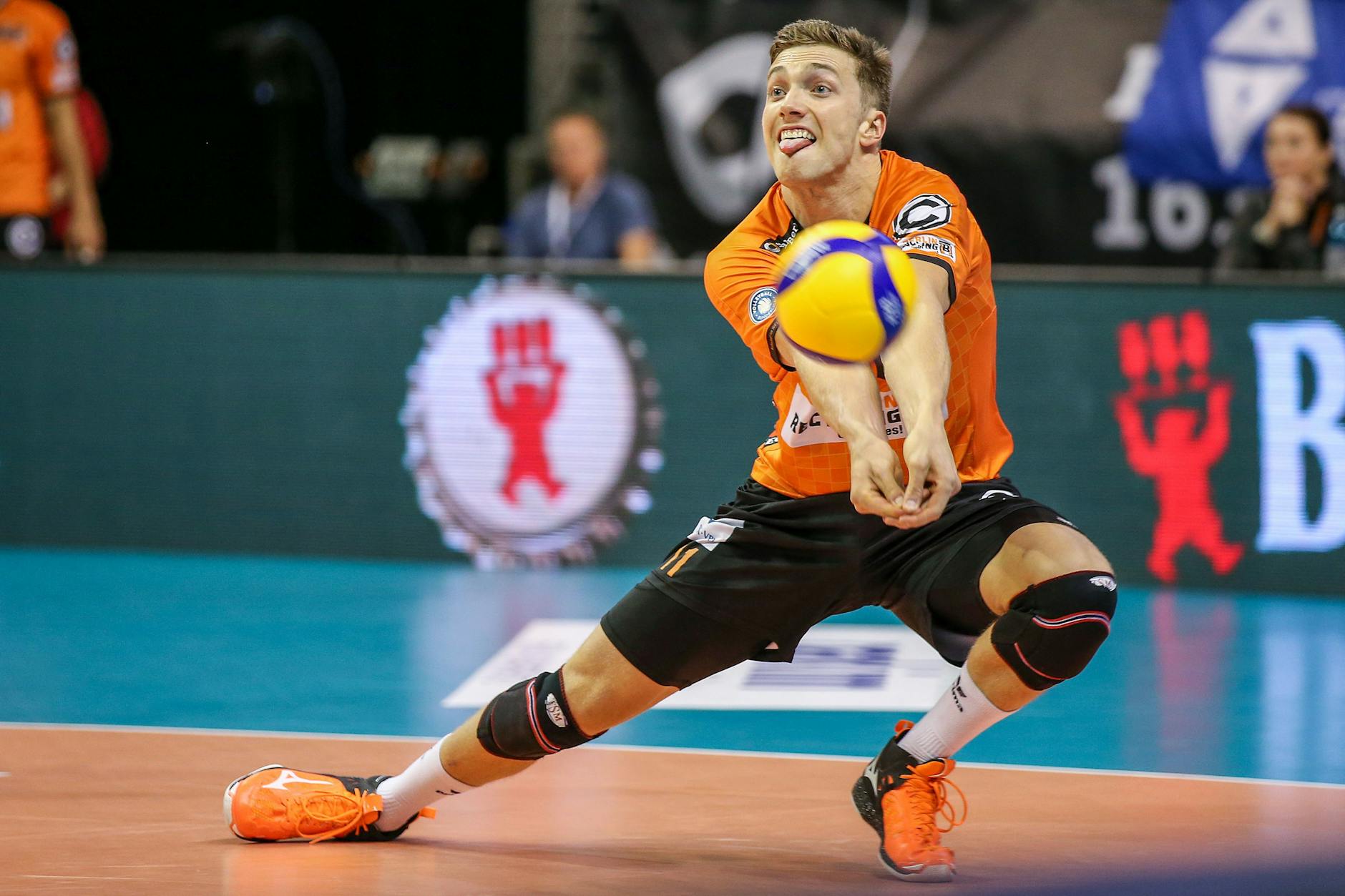 Außenangreifer Cody Kessel und seine Kollegen von den BR Volleys hatten sich für die Partie in Giesen eigentlich einen anderen Auftritt vorgenommen.