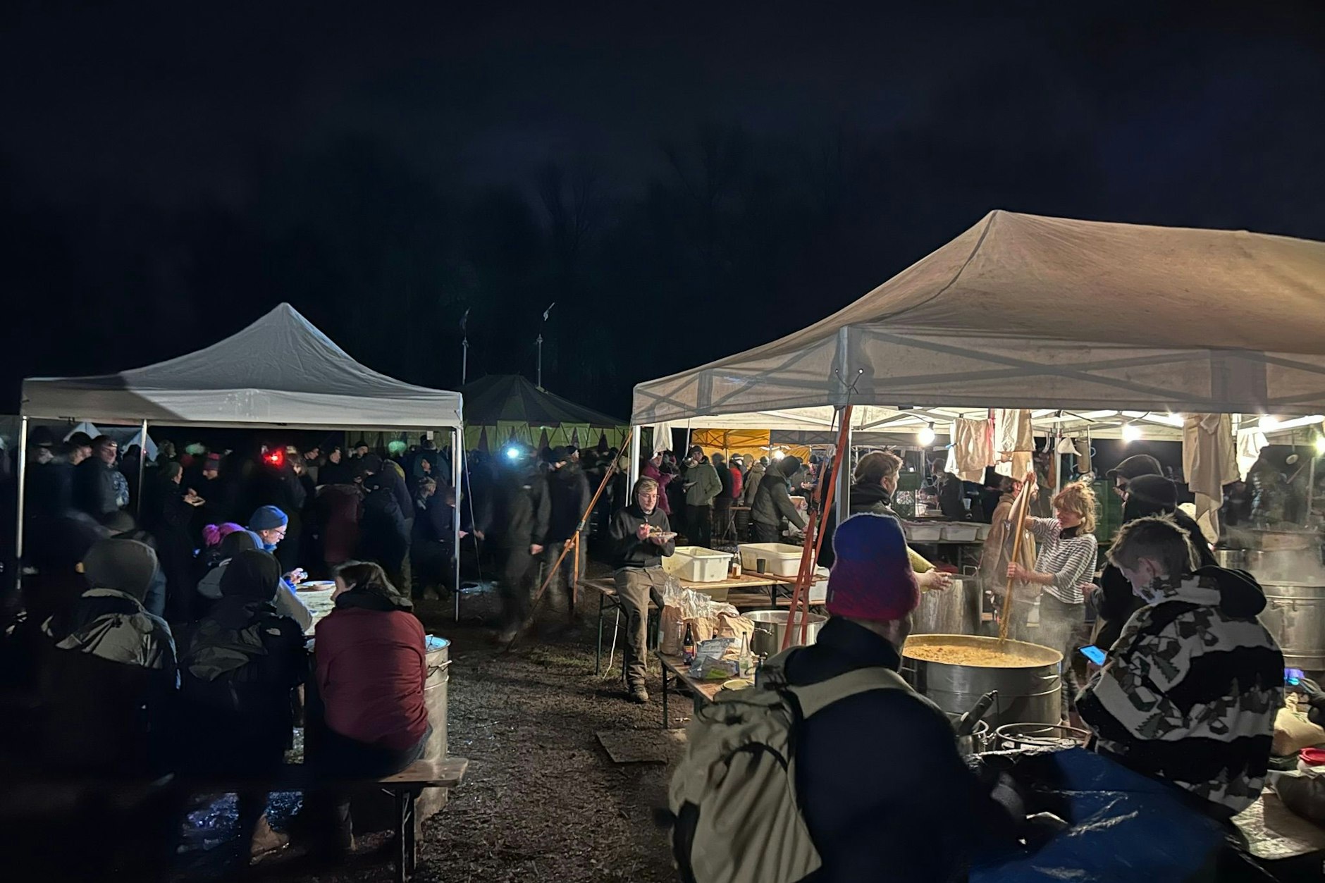 Suppenküchen und Musik mit der Ukulele: Lützerath im Winter 2023.