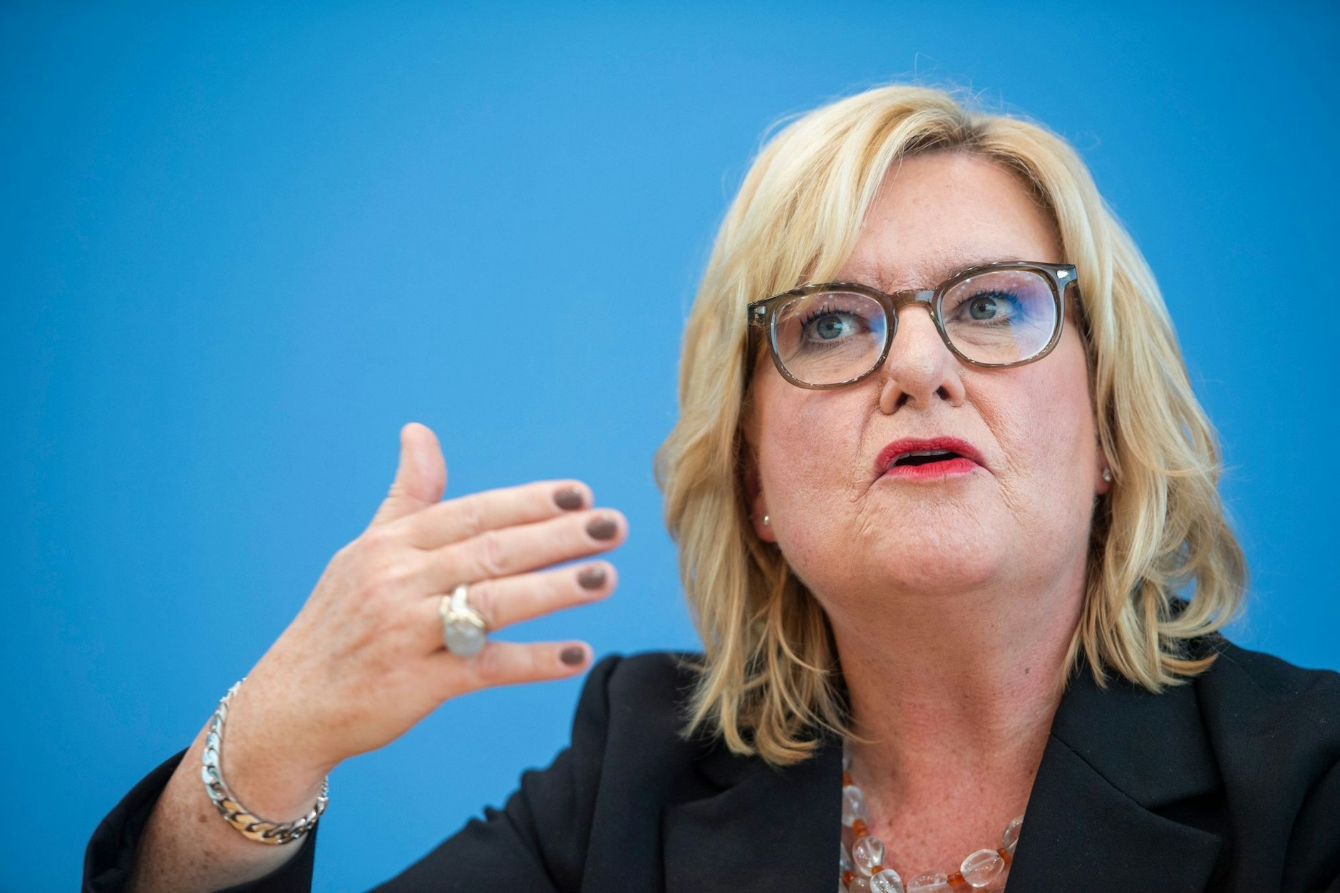 „Man bräuchte 300 Milliarden Euro“, meint die Wehrbeauftragte Eva Högl.