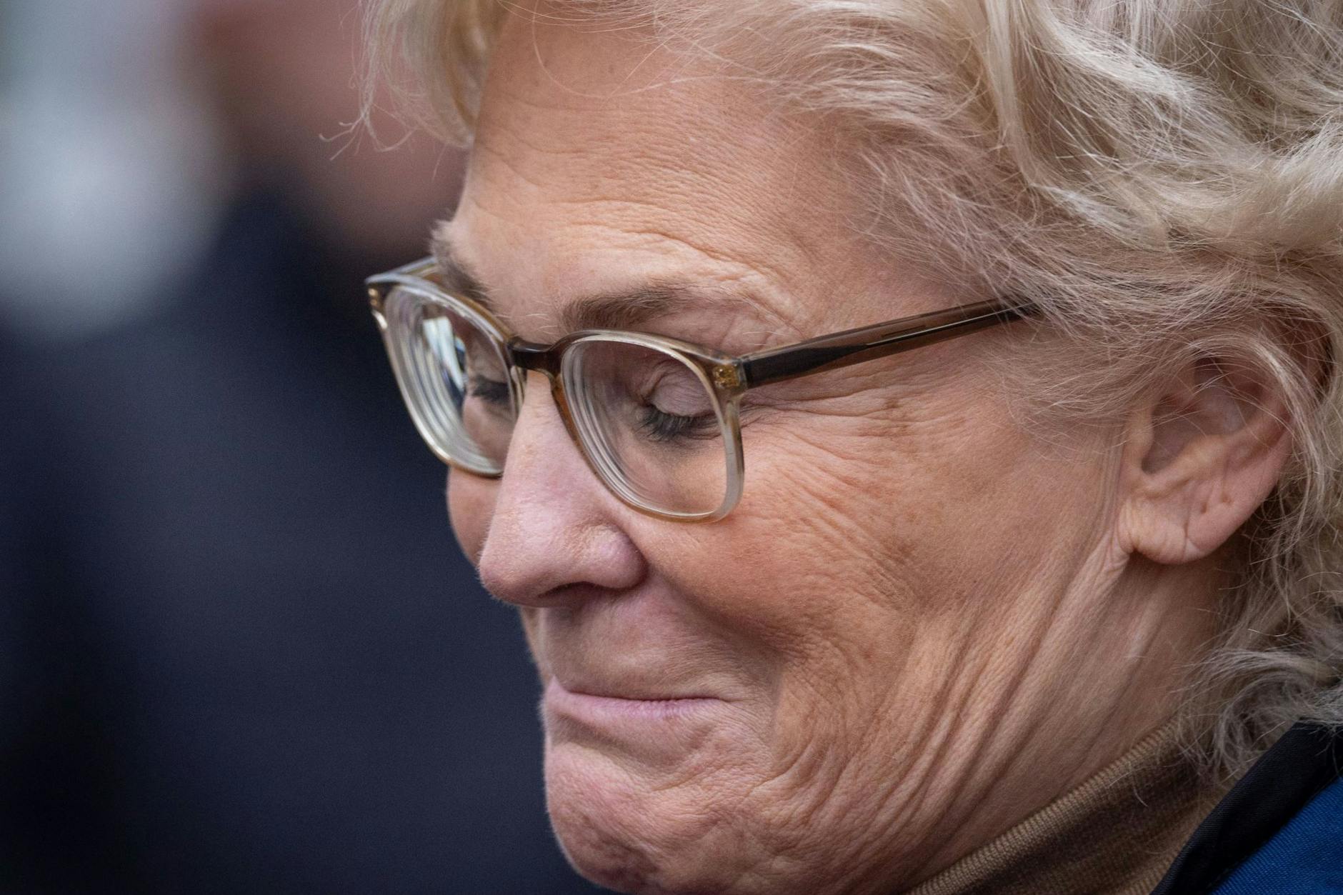 Die Pechsträhne der noch amtierenden Verteidigungsministerin Christine Lambrecht (SPD) reißt nicht ab. Am Sonntag brach in ihrer Wohnung ein Feuer aus. 