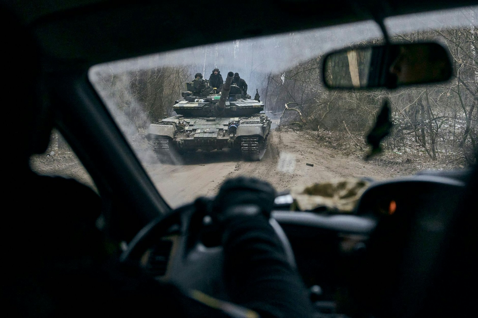 Ein ukrainischer Panzer bei Kreminna in der Region Luhansk. Russland hält weiter an seinen Kriegszielen fest.