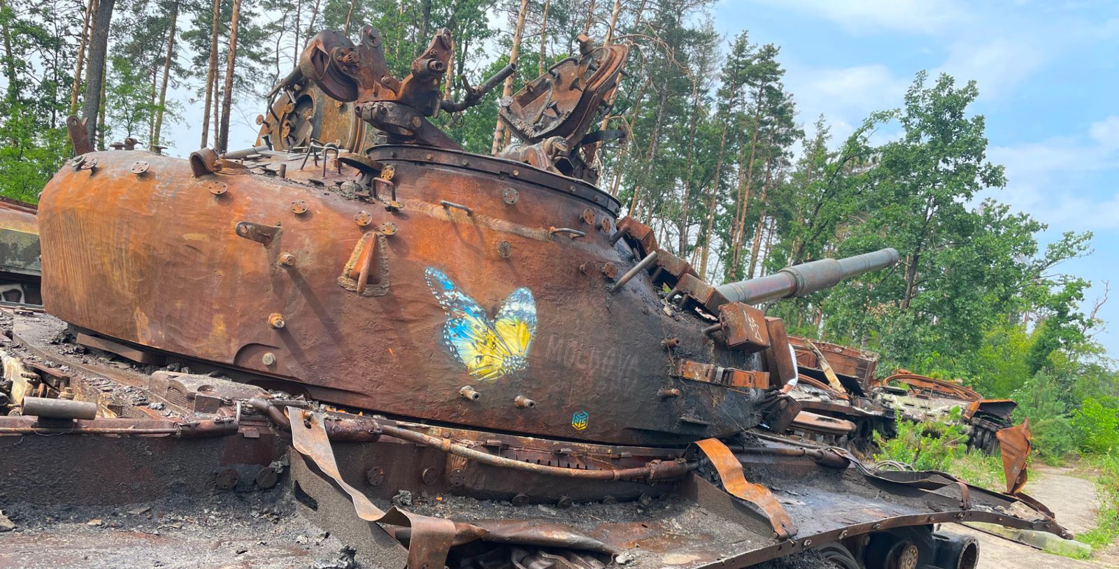 Neuer Kriegszoff in Berlin: Bezirk Mitte will kein Panzer-Wrack vor der Russenbotschaft