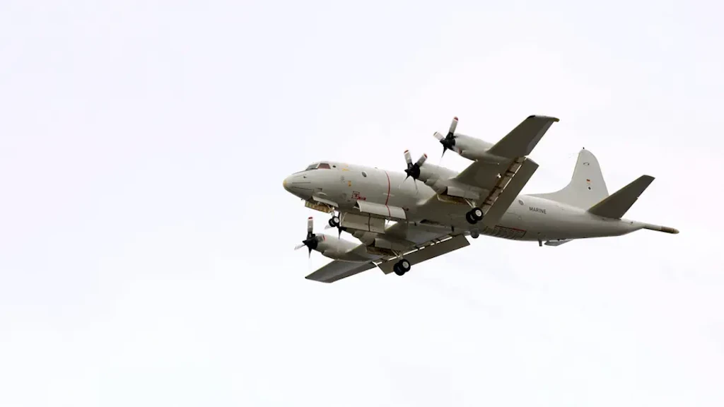 Über der Ostsee: Russischer Kampfjet fängt Bundeswehr-Flugzeug ab