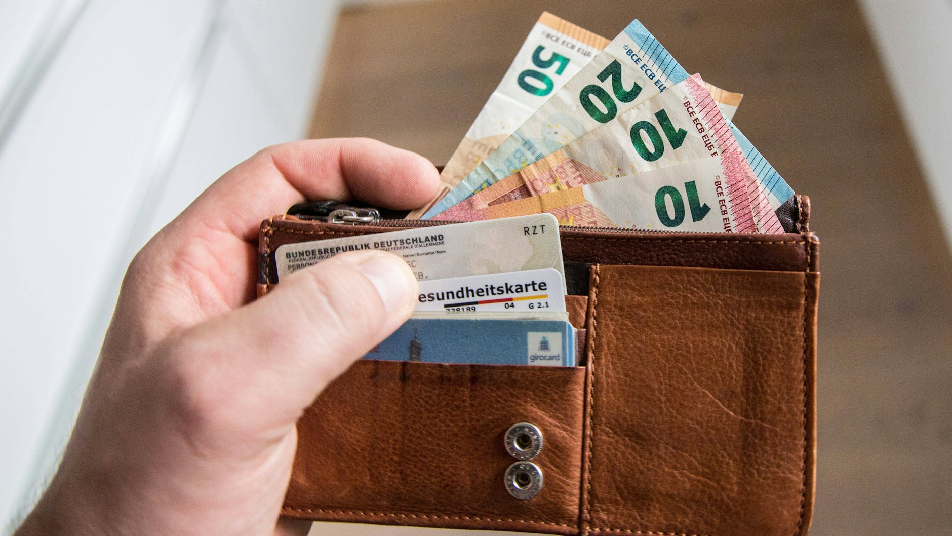 Noch lieben die Deutschen ihr Bargeld sehr.