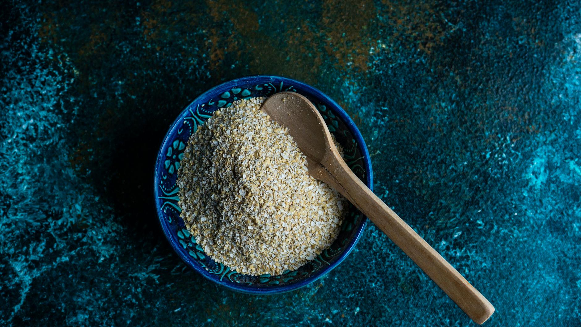 Haferflocken sind die Grundlage für dieses leckere Low-Budget-Schnitzel.