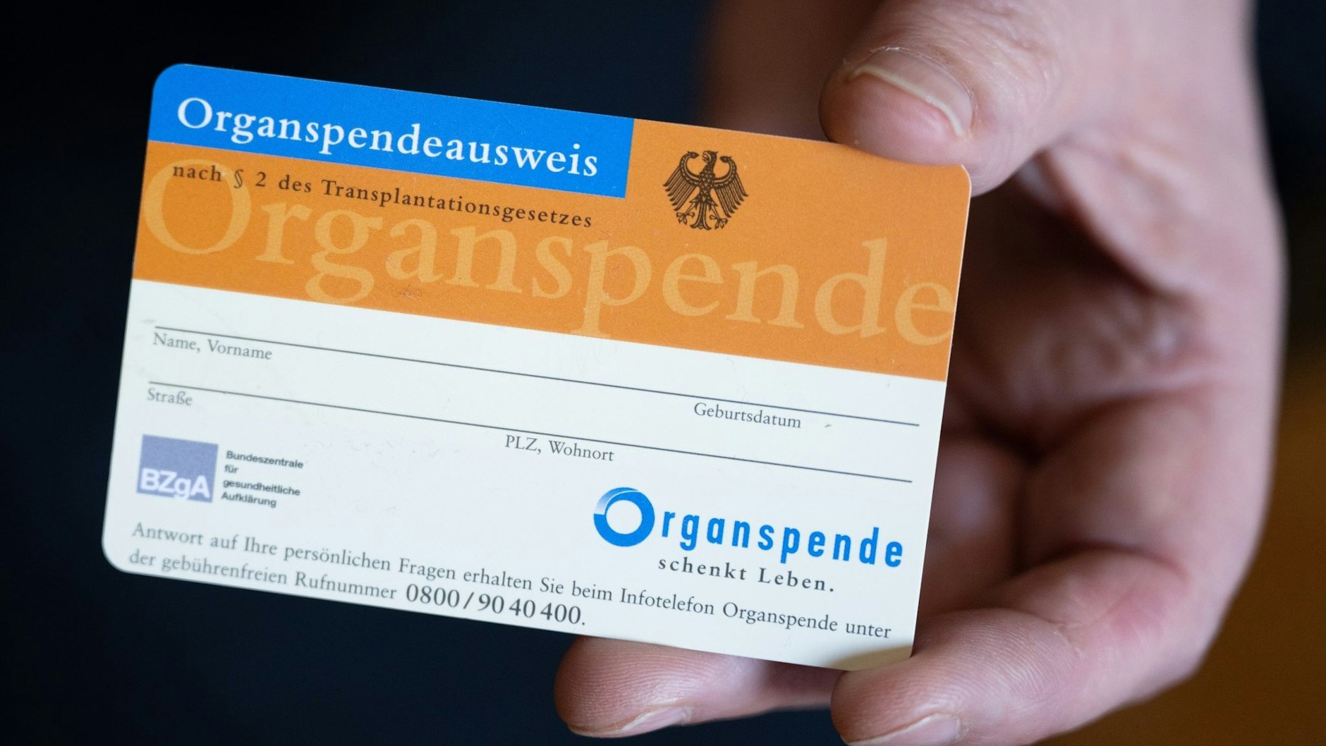 Mit dem Organspendeausweis kann man seine Bereitschaft klar machen, dass man bereit ist, nach dem Tod als Organspender zu dienen.