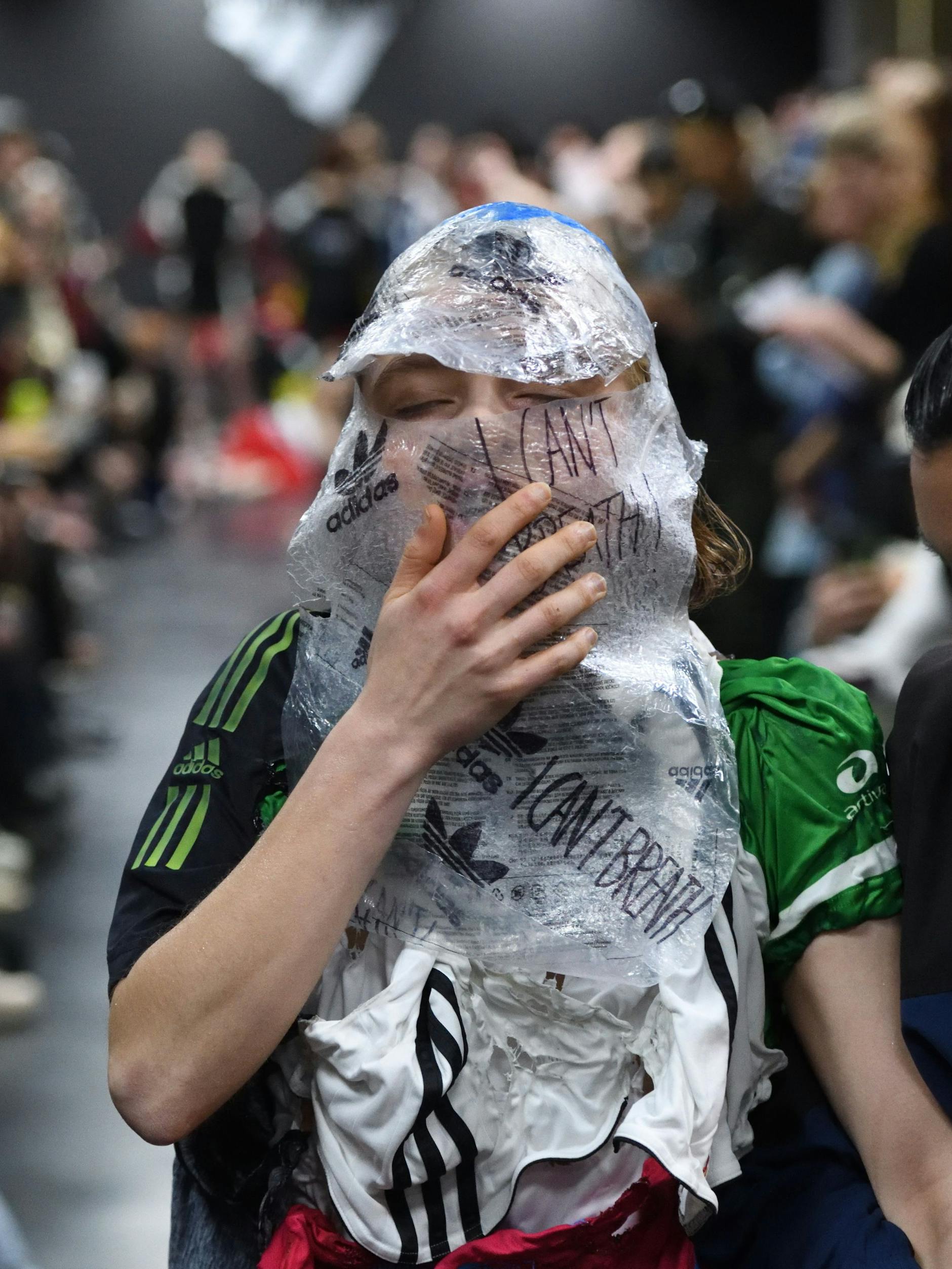 7Hinter den Kreationen steckt das Berliner Designer-Duo Threads and Tits.