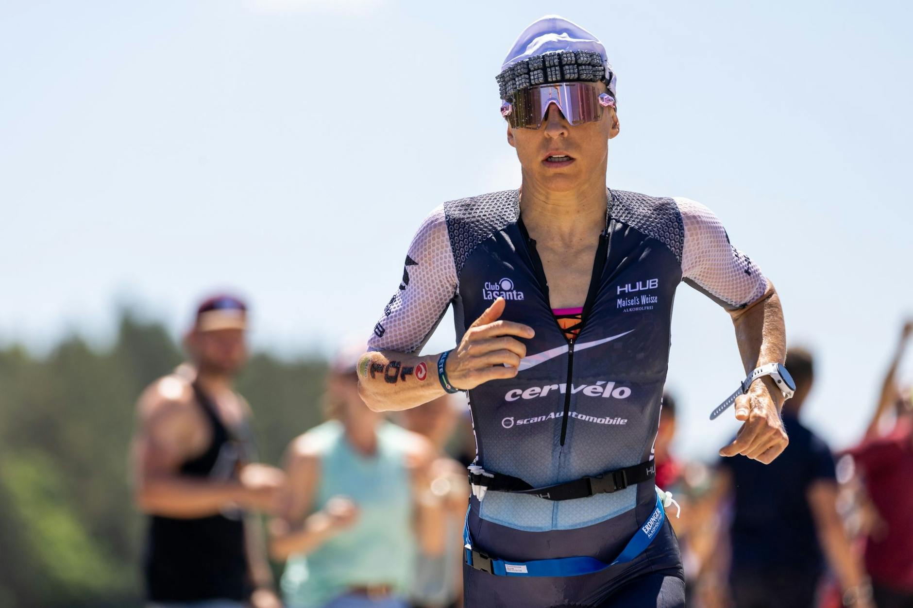 Die deutsche Ex-Weltmeisterin Anne Haug lobt die generelle Gleichberechtigung im Triathlon in Sachen Preisgeld.