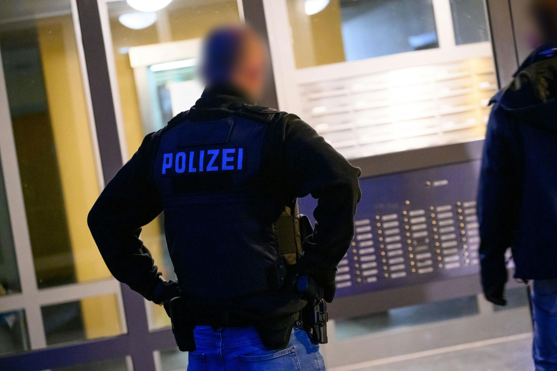 Schon häufiger führte die Polizei Berlin Razzien durch.