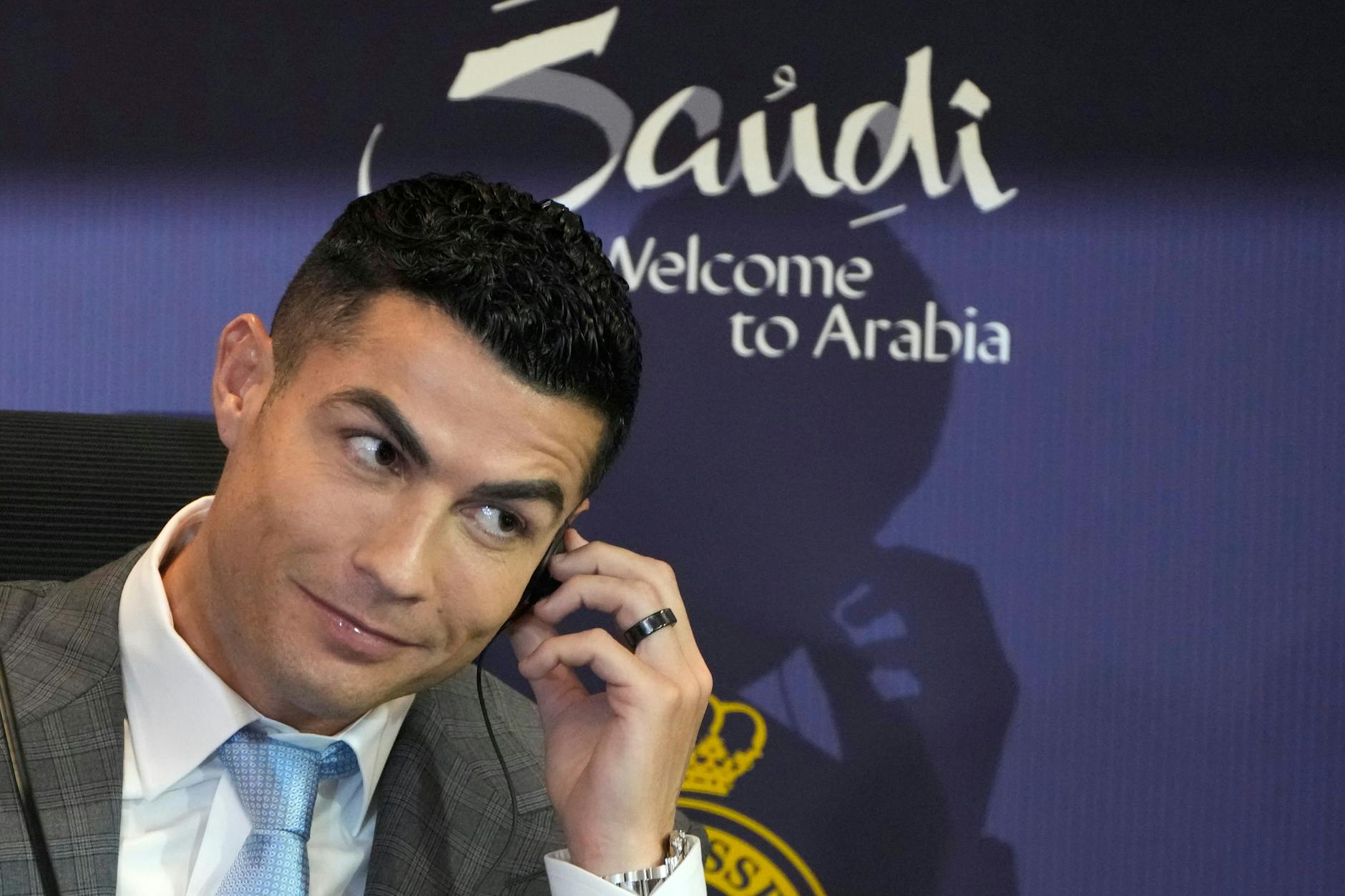 Mit seinem Wechsel nach Saudi-Arabien hat Cristiano Ronaldo in finanzieller Hinsicht noch einmal die Grenzen der Vorstellungskraft gesprengt.