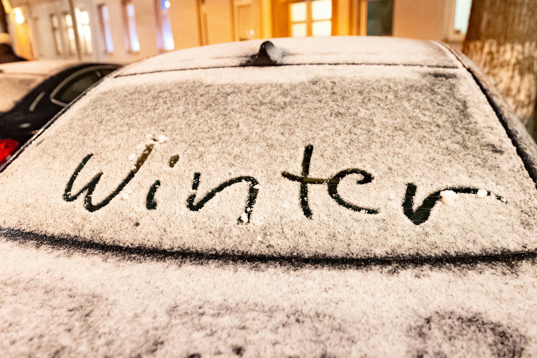 Schon am Mittwoch gab es leichten Schnee in Berlin. Am Wochenende sollen die Flocken nun richtig wirbeln - das Wetter wird winterlich!