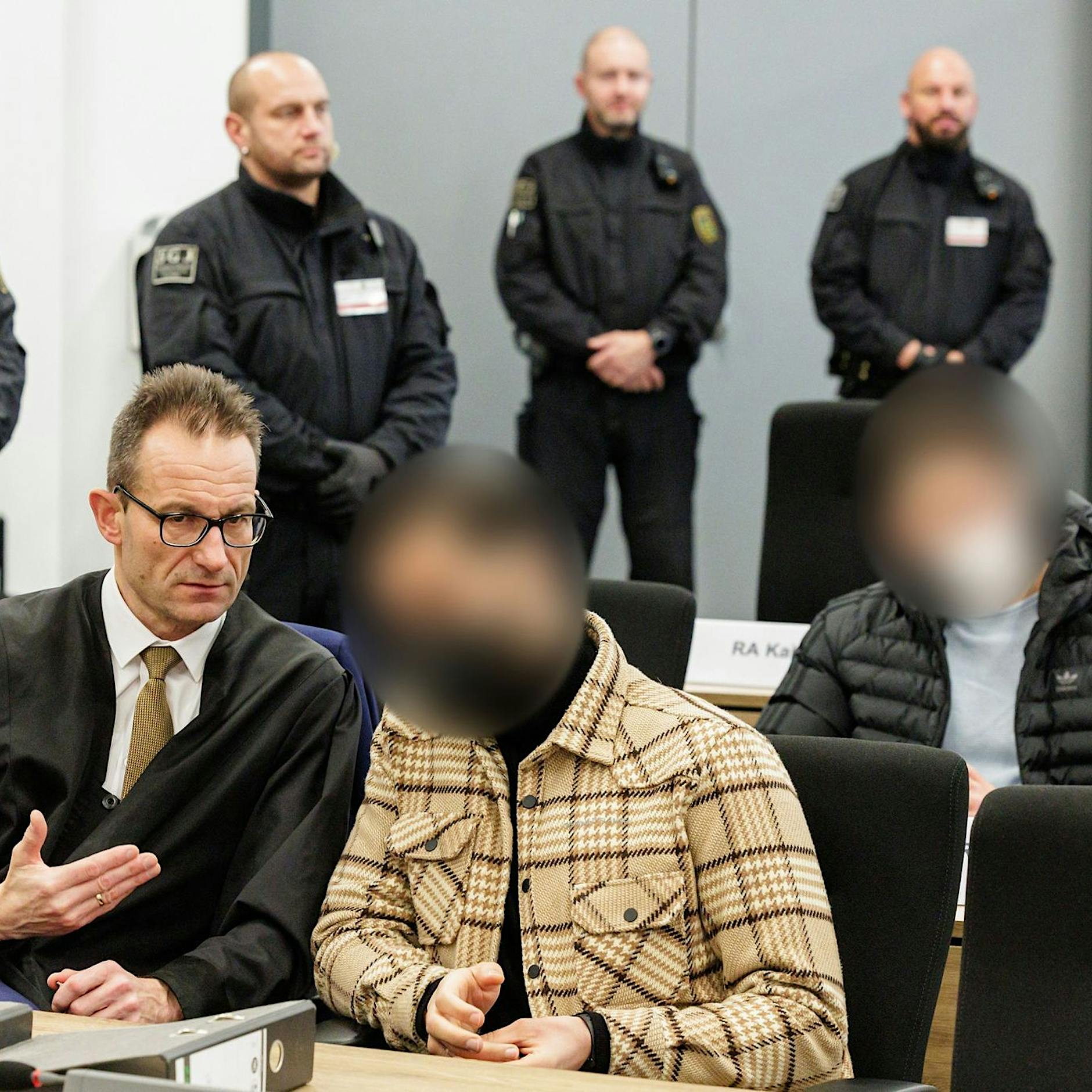 Remmos gestehen Juwelendiebstahl im Grünen Gewölbe