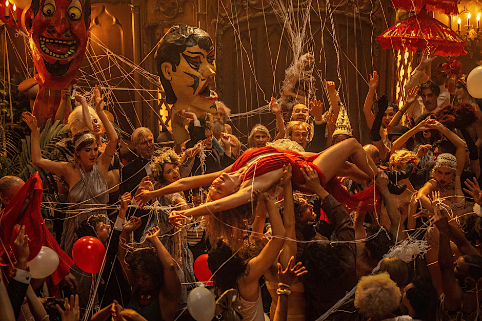 Margot Robbie als aufstrebender Stummfilmstar auf einer Hollywood-Party