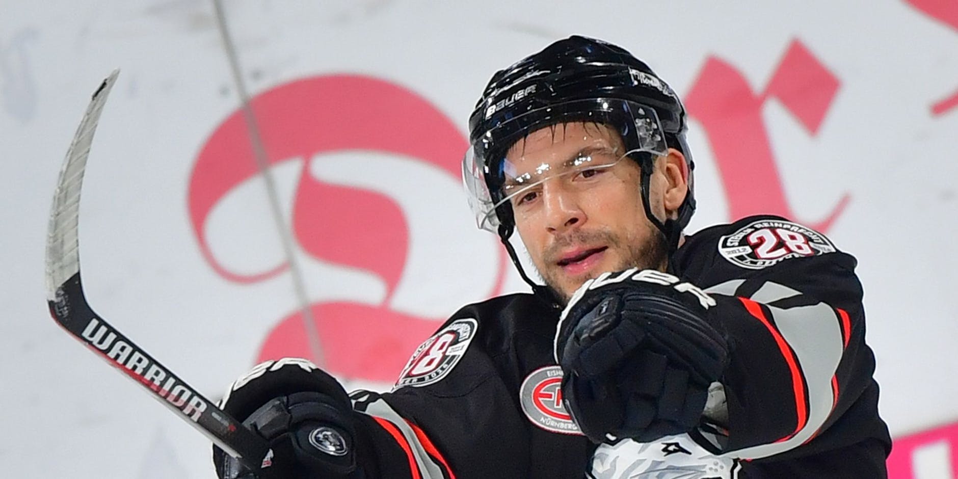 ARCHIV - Hängt die Schlittschuhe an den Nagel: Patrick Reimer.