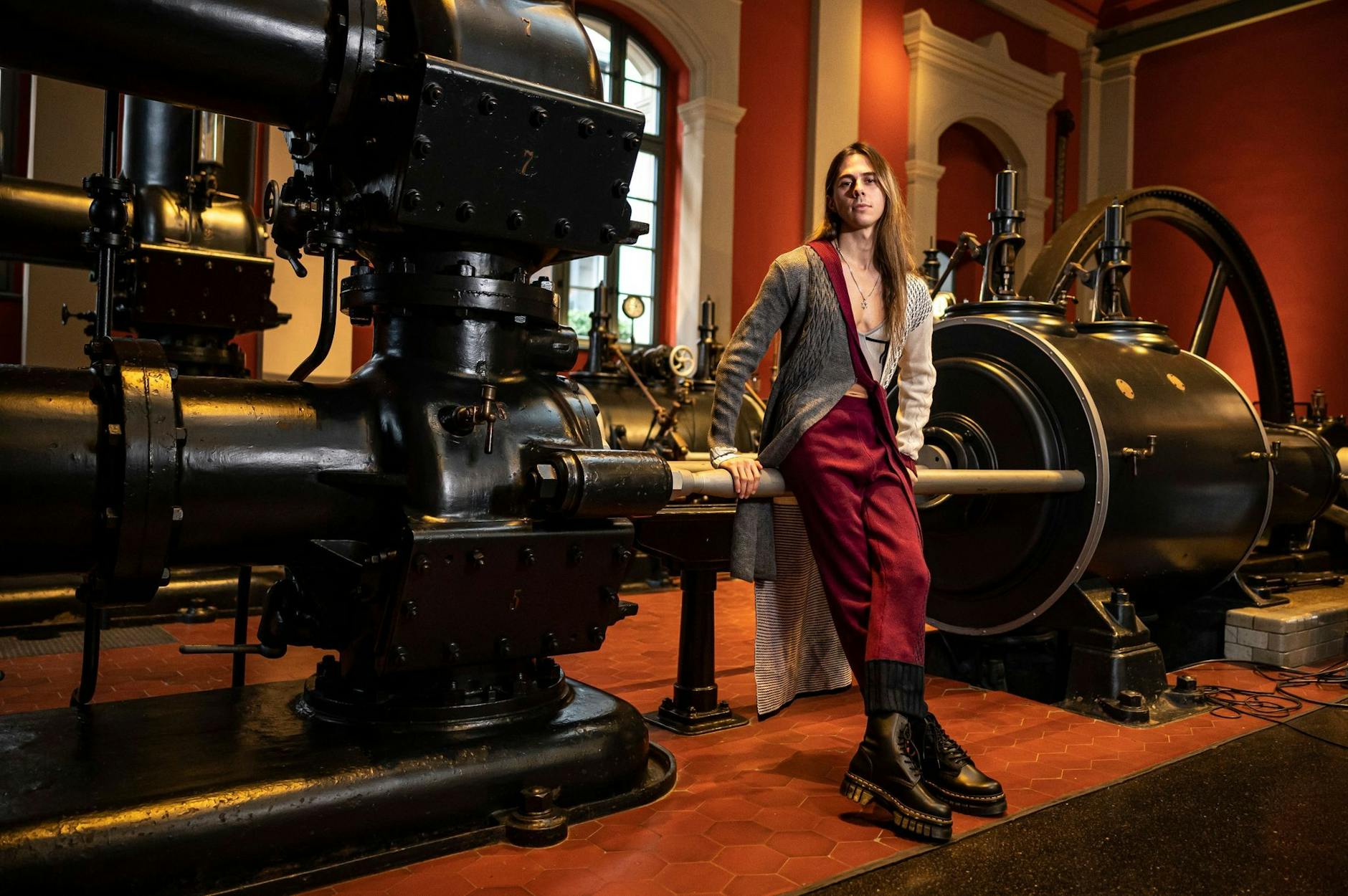 PRODUKTION - Jean Gritsfeldt zeigt seine Arbeiten auf der Berlin Fashion Week.