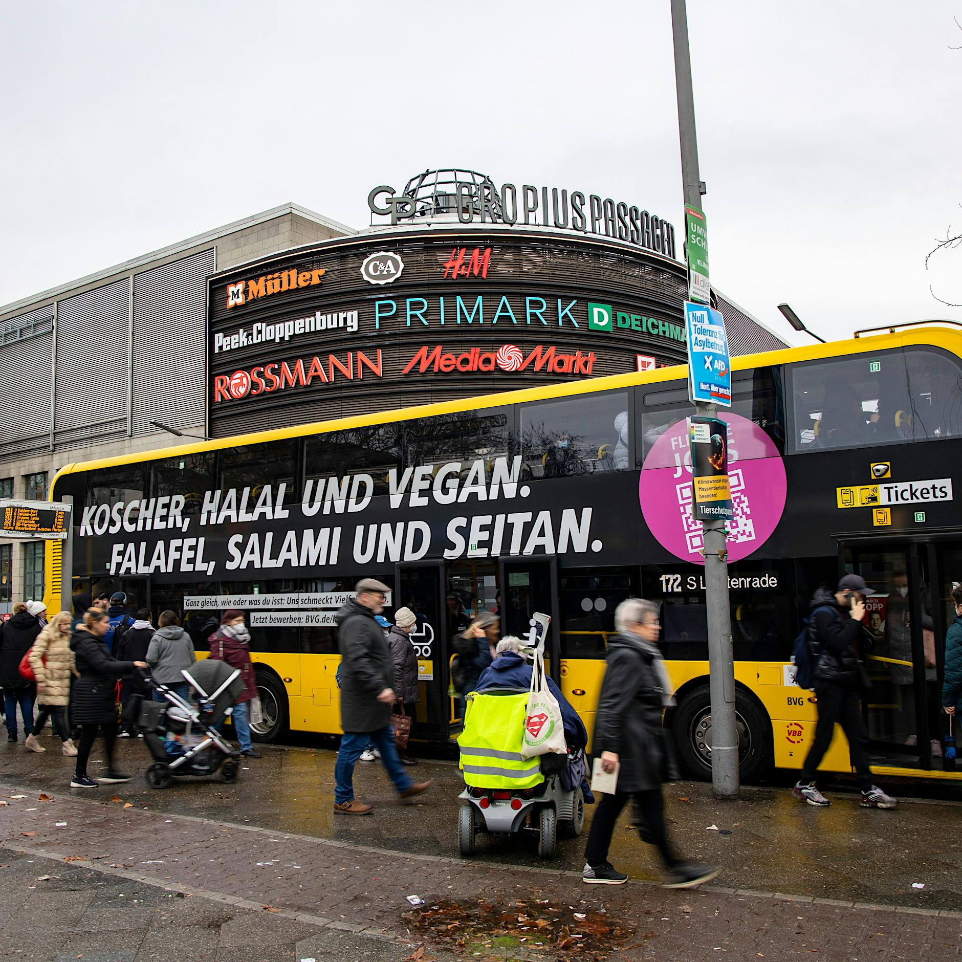 Emma, Azra, Zelia: Die BVG nennt Vornamen und crasht die Silvester-Debatte
