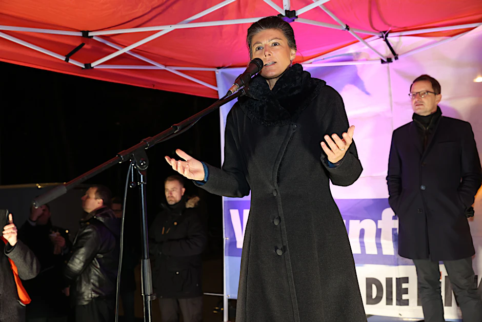Sahra Wagenknecht (Linke) spricht auf einer Wahlkampf-Veranstaltung des Linke-Bezirksverbands Tempelhof-Schöneberg.