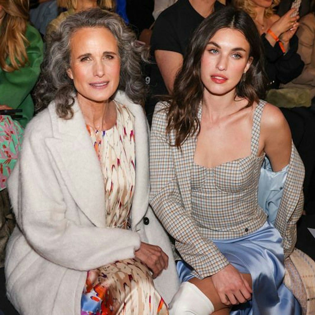 Keine Modewoche ohne Prominenz: Andie MacDowell und Maye Musk