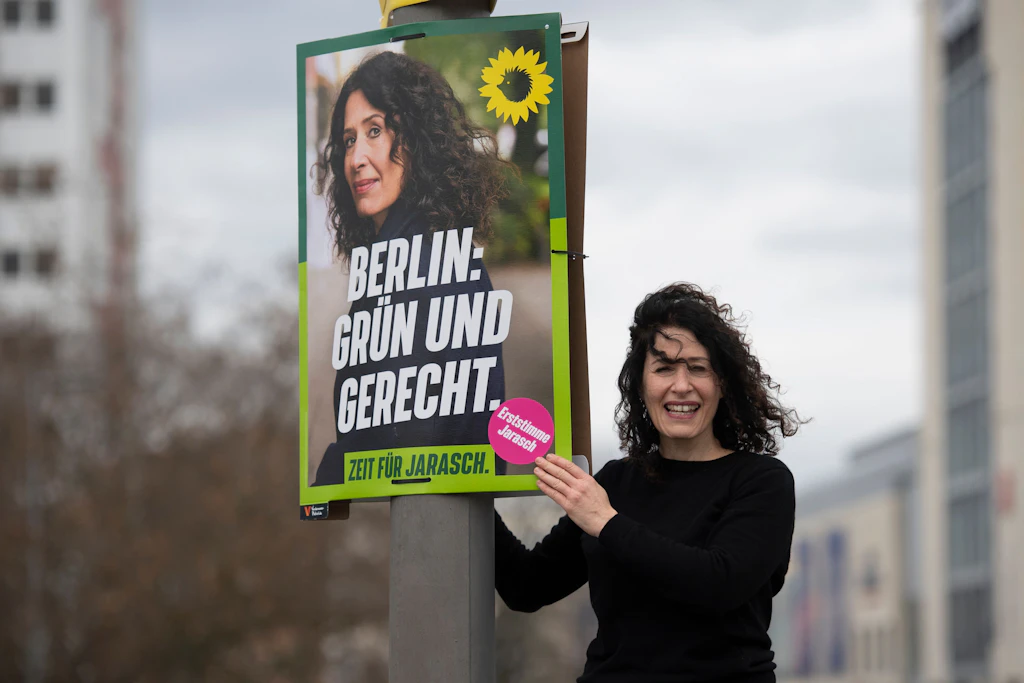 Berlin: Wie die Grünen ein paar Ahnungslosen das Sprechen beibringen