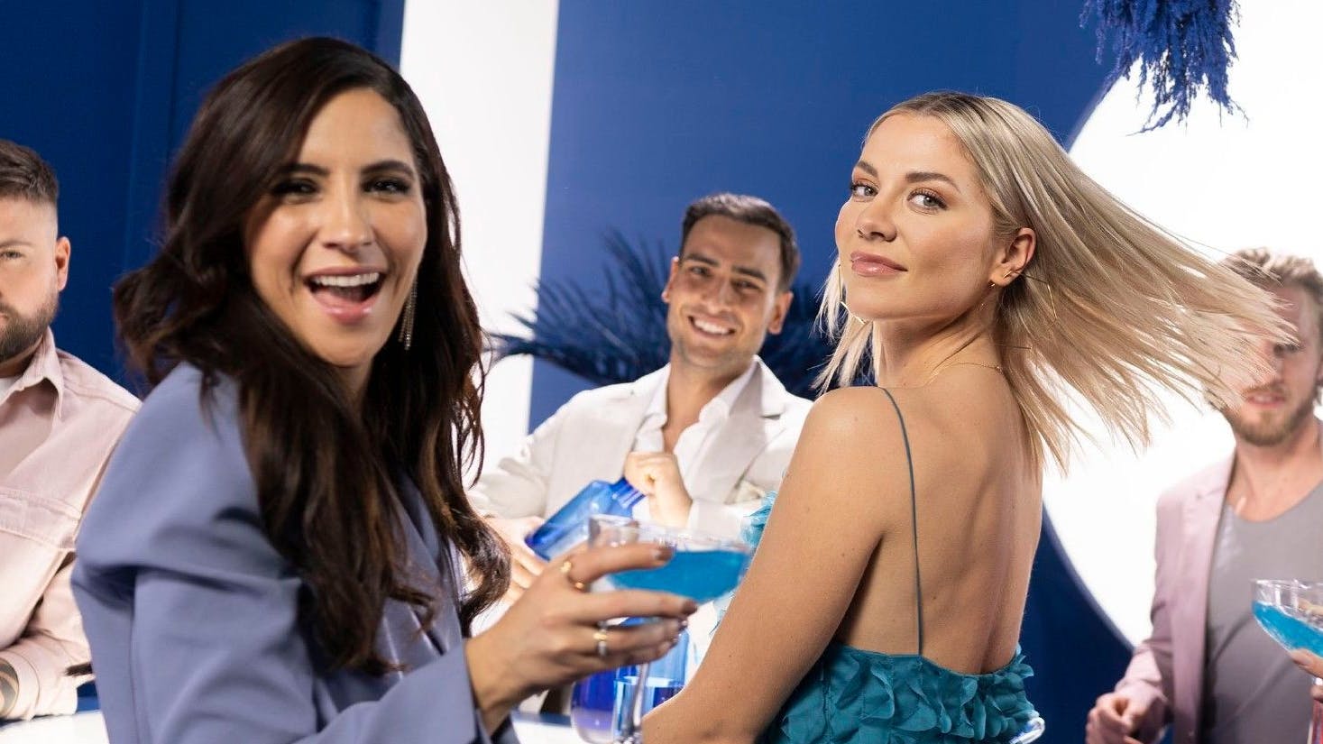 „Let’s Dance“-Kandidatin 2023 Chryssanthi Kavazi und „Let’s Dance“-Zweite 2020 Valentina Pahde drehen gemeinsam für GZSZ.