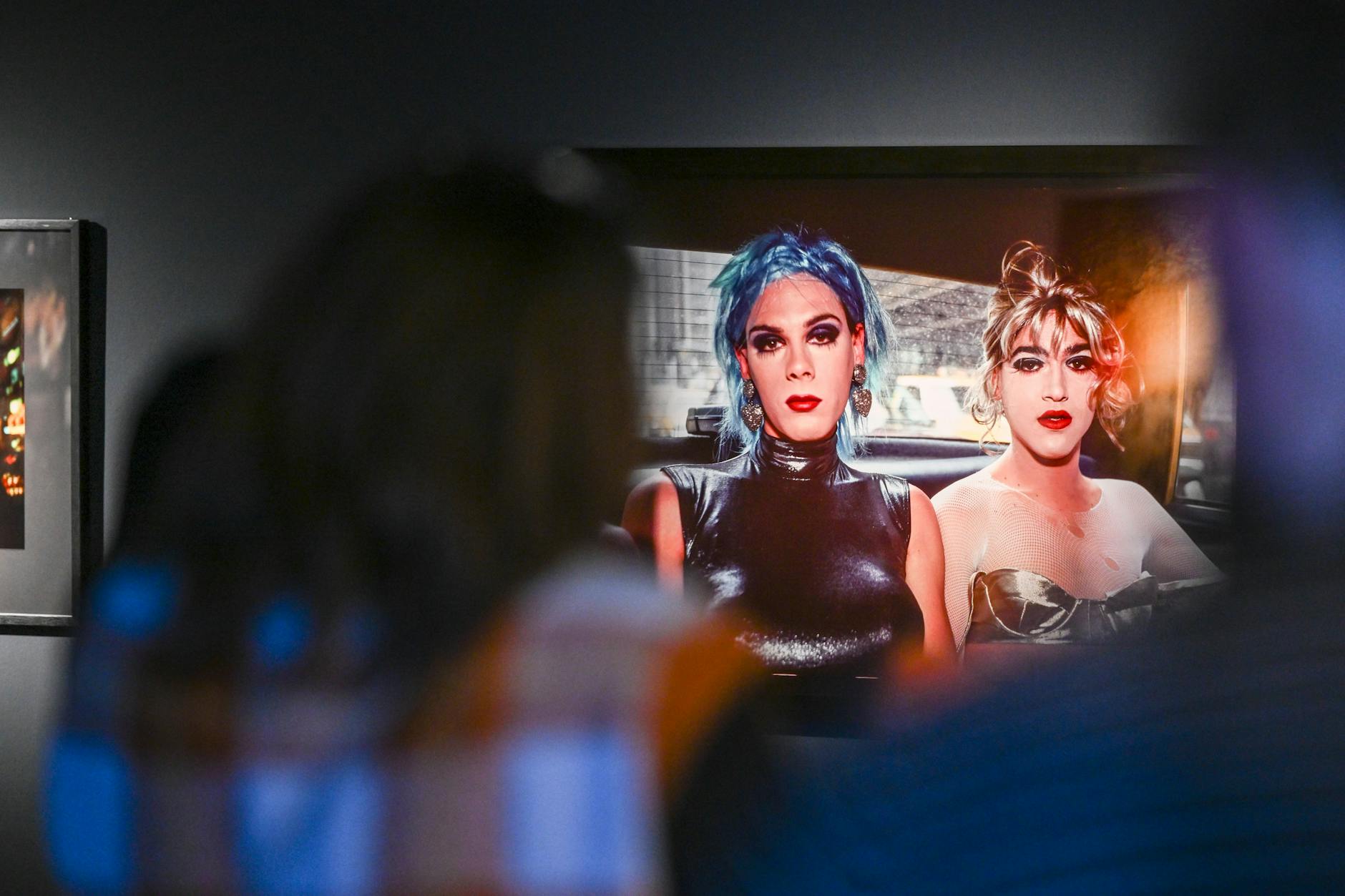 Installationsansicht: Werke der amerikanischen Fotografin Nan Goldin bei einem Pressetermin vor der Ausstellungseröffnung in der Akademie der Künste. 
