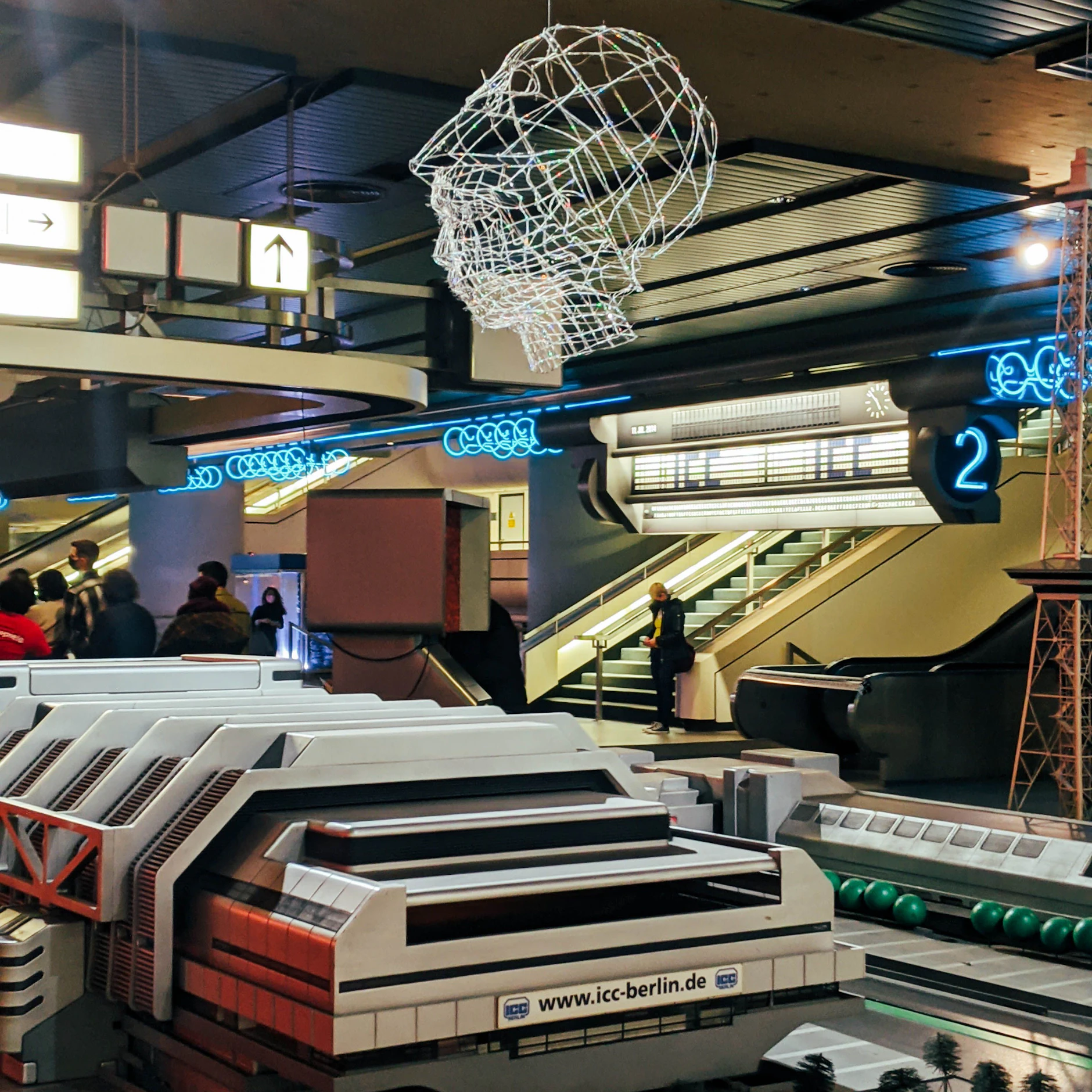 Besonders das Neon im ICC verfängt.