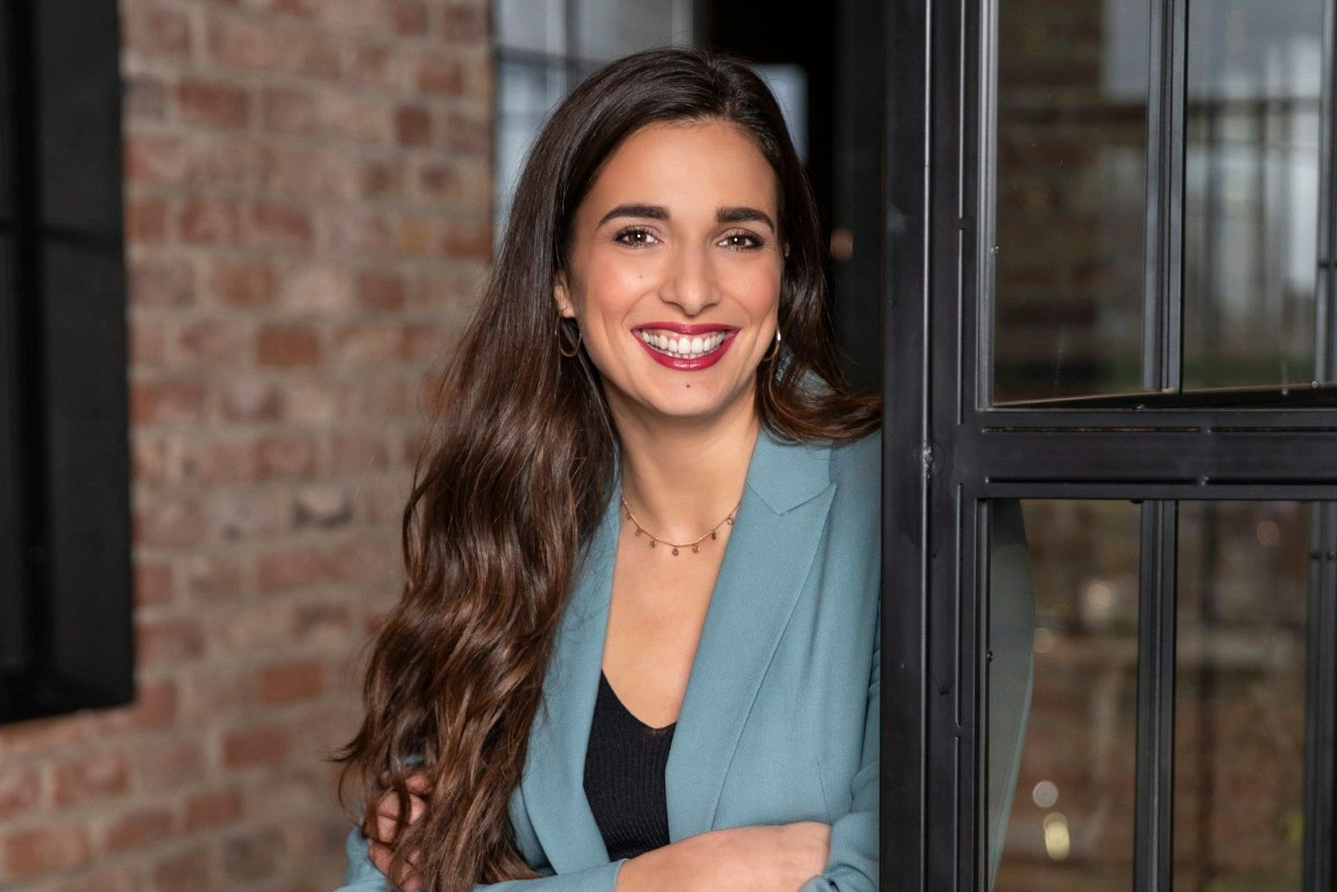 Back-Fee Sally Özcan tausch die in diesem Jahr bei der RTL-Tanzshow „Let’s Dance“ ihre Küchenschürze gegen Glitzerkleidchen .