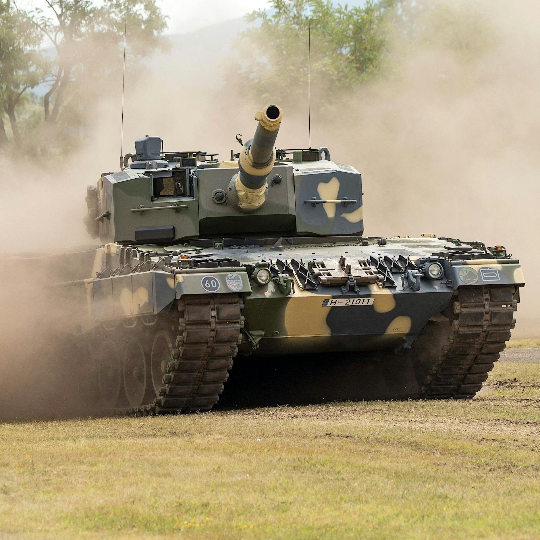 „Kein Grund, diese Panzer nicht zu liefern“: Berlin schaut nach Ramstein