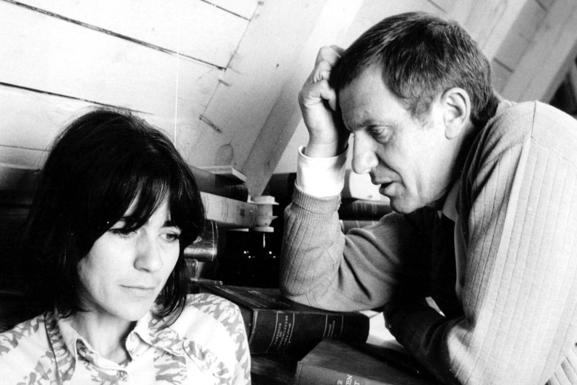 Eine Filmszene mit Gabriele Wohmann und Heinz Bennent aus dem Fernsehfilm „Entziehung“ von 1973.