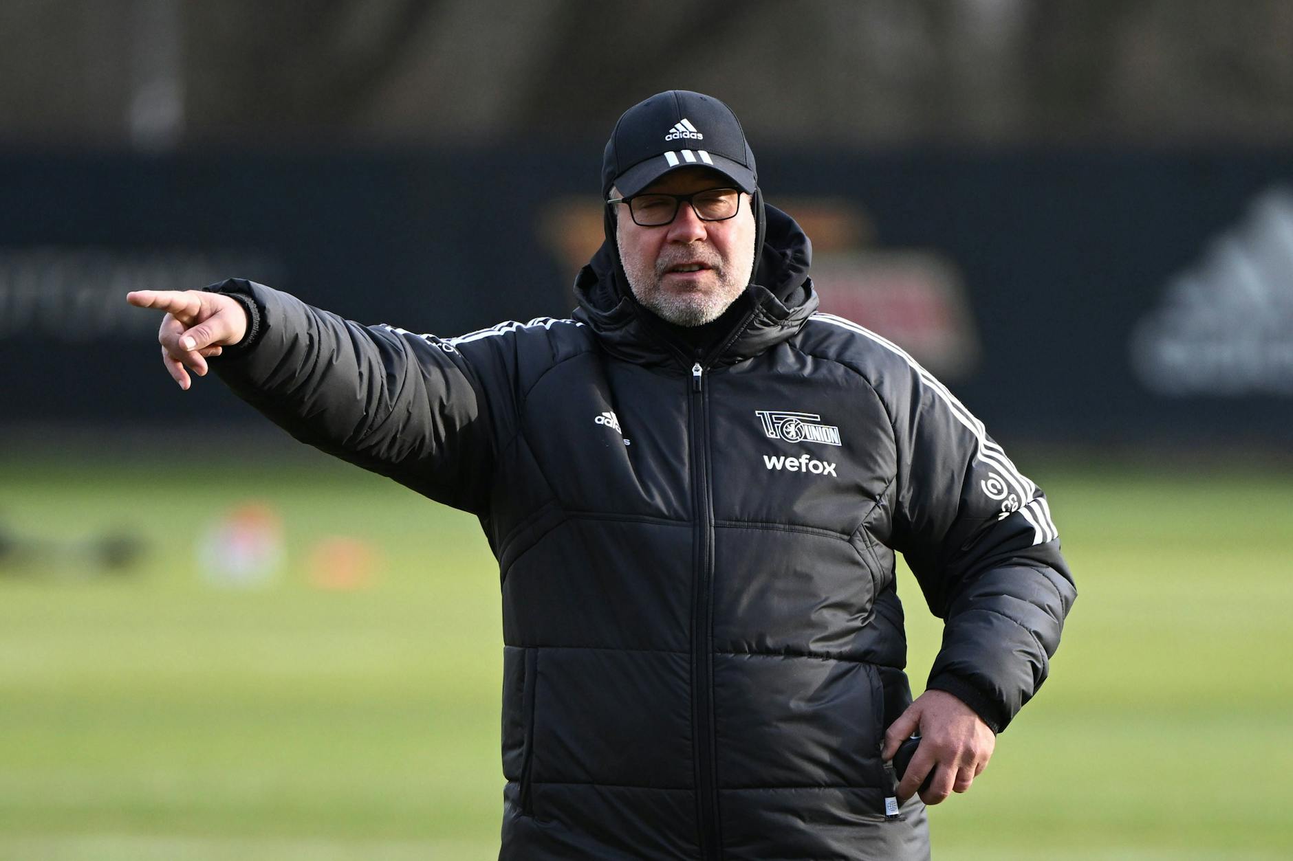 Für Coach Urs Fischer und den 1. FC Union Berlin geht die Saison nach langer Pause endlich wieder weiter.