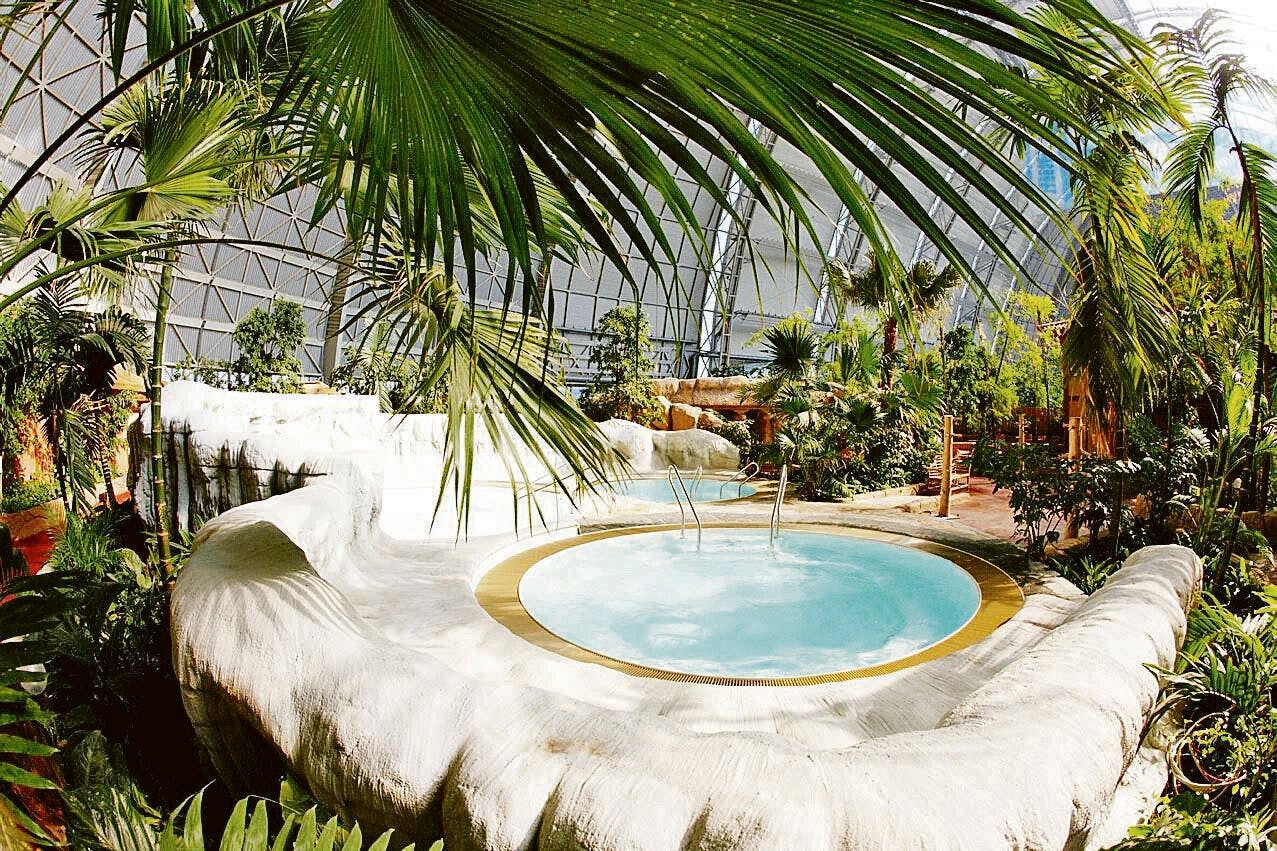 Die Wellnesslandschaft im Tropical Islands ist vor allem auch optisch ein Genuss. Vom Alex braucht man eine gute Stunde hierher.