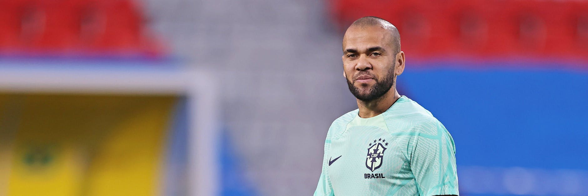 Der 125-fache brasilianische Nationalspieler Dani Alves wurde wegen eines Sexskandals in Barcelona verhaftet.