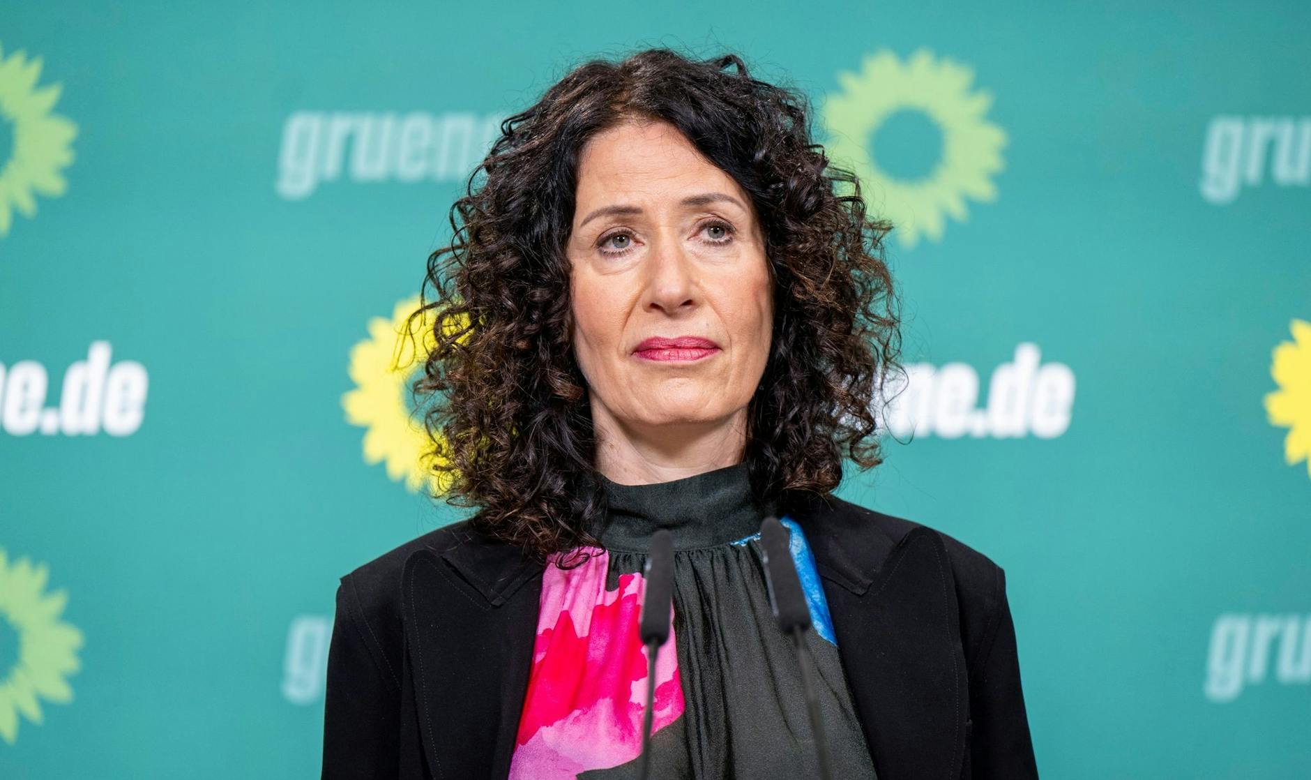 Bettina Jarasch, Spitzenkandidatin von Bündnis 90/Die Grünen, nimmt an einer Pressekonferenz teil.