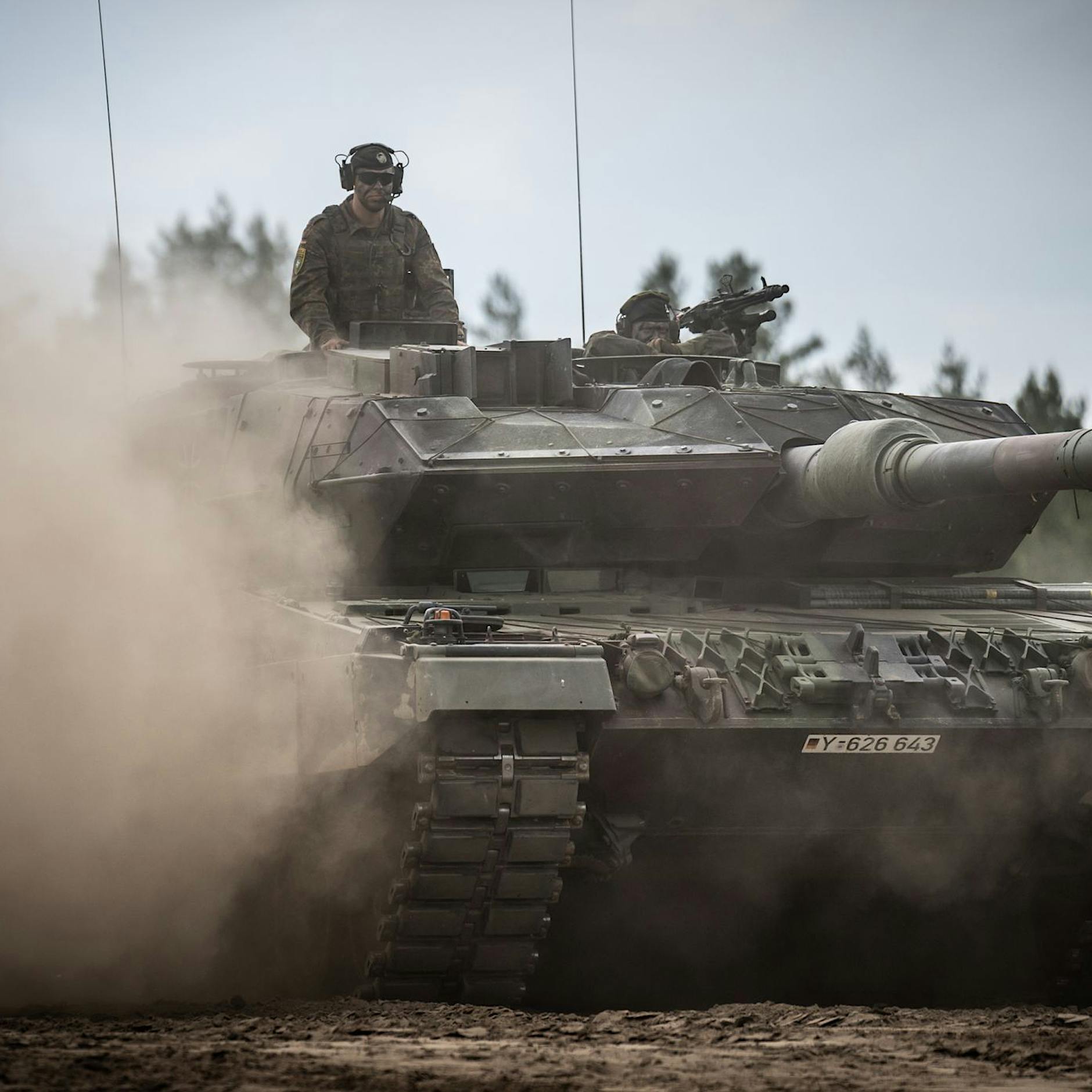 Deutschland schickt Leopard-Panzer in Ukraine, USA prüfen Lieferung von Abrams