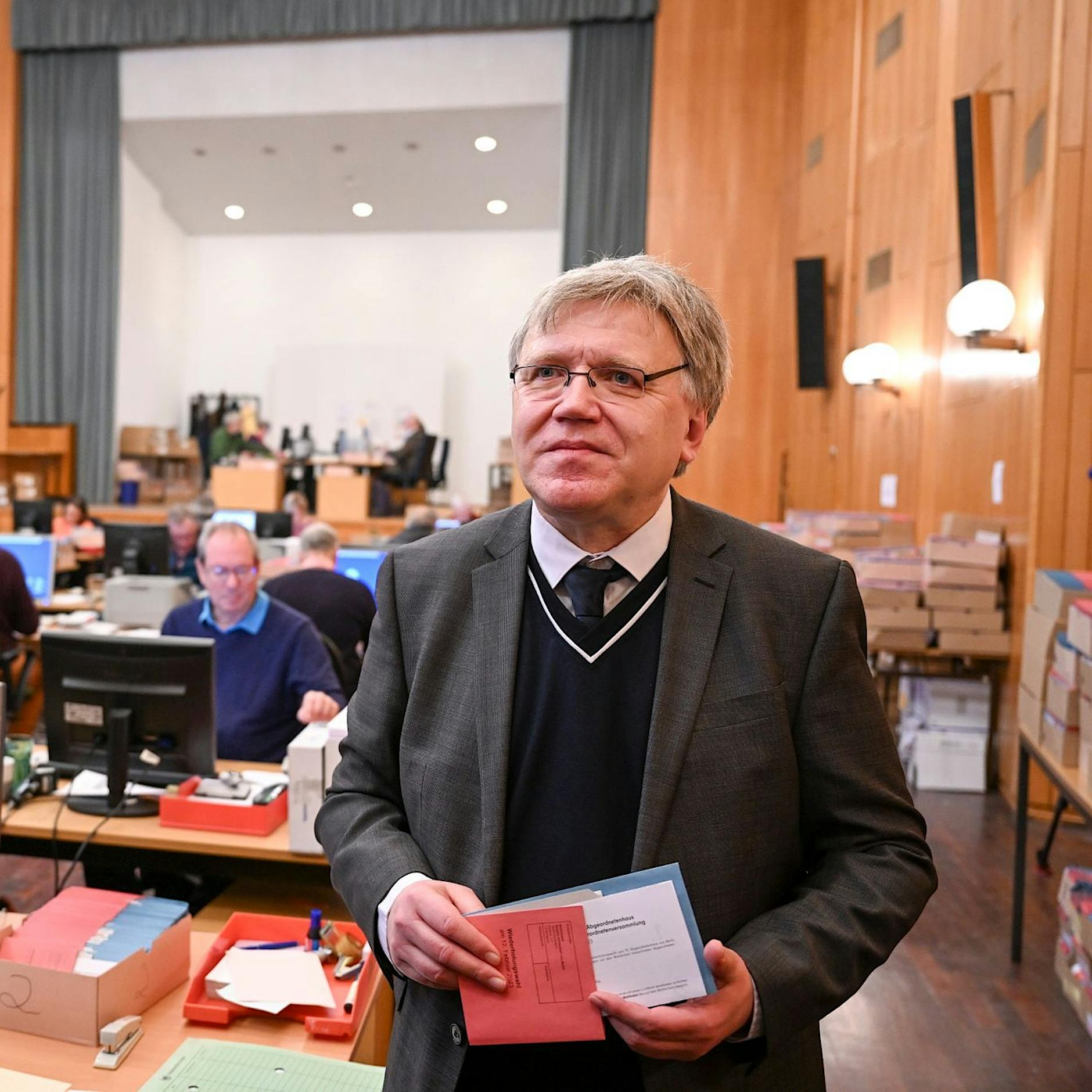 Vor Wiederholungswahl in Berlin: Wahlleiter warnt vor Cyberattacken