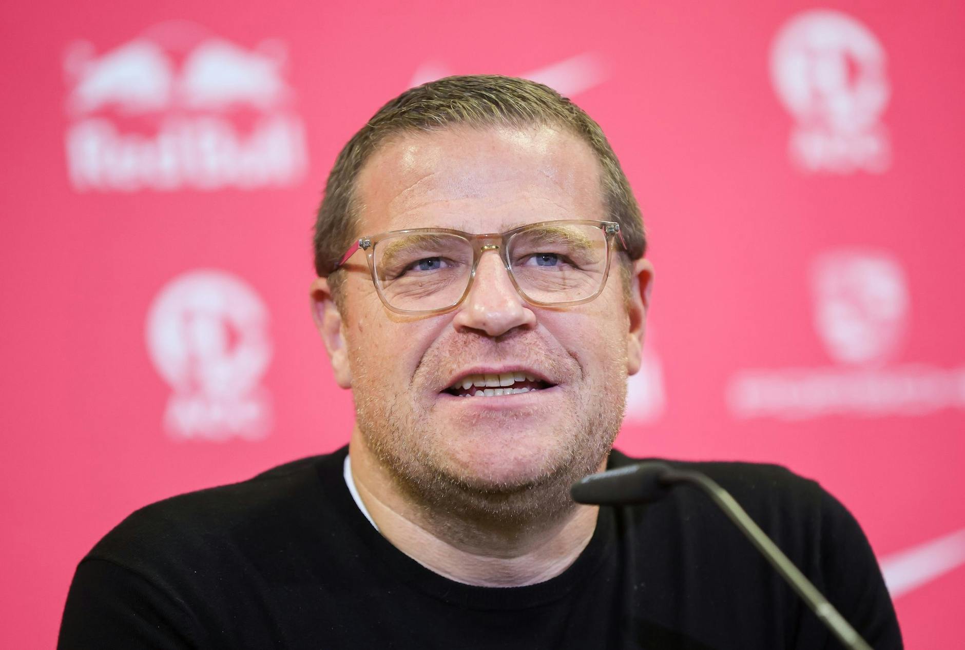 ARCHIV - RB-Sportvorstand Max Eberl.