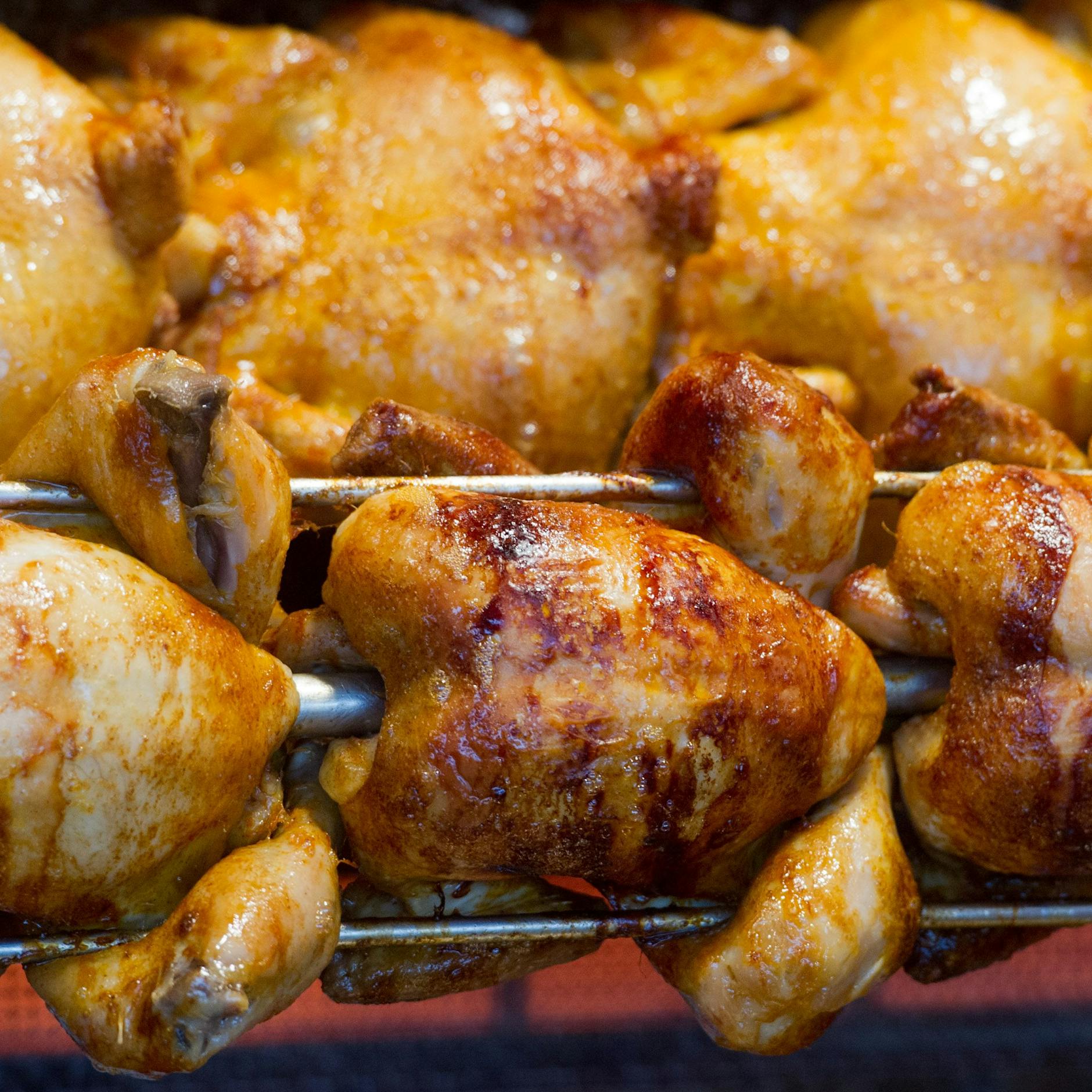 Krasse Aktion! Montag und Dienstag gibt’s in mehreren Restaurants in Berlin Essen für 1 Euro – und DAS ist der Grund