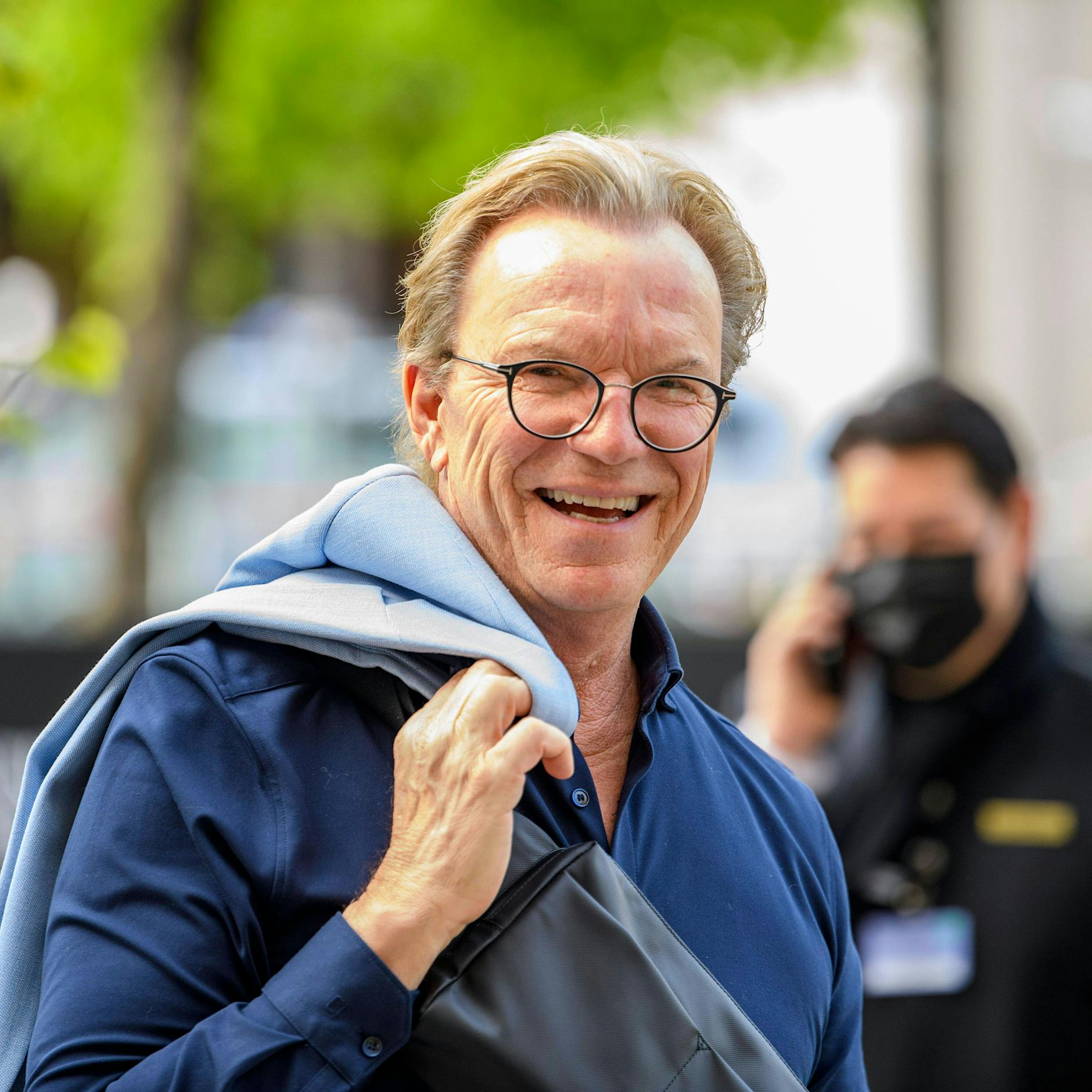 Update! DDR-Star Wolfgang Lippert moderiert heute erstmals das MDR-„Riverboat“. Vorher gab es viel Häme im Netz