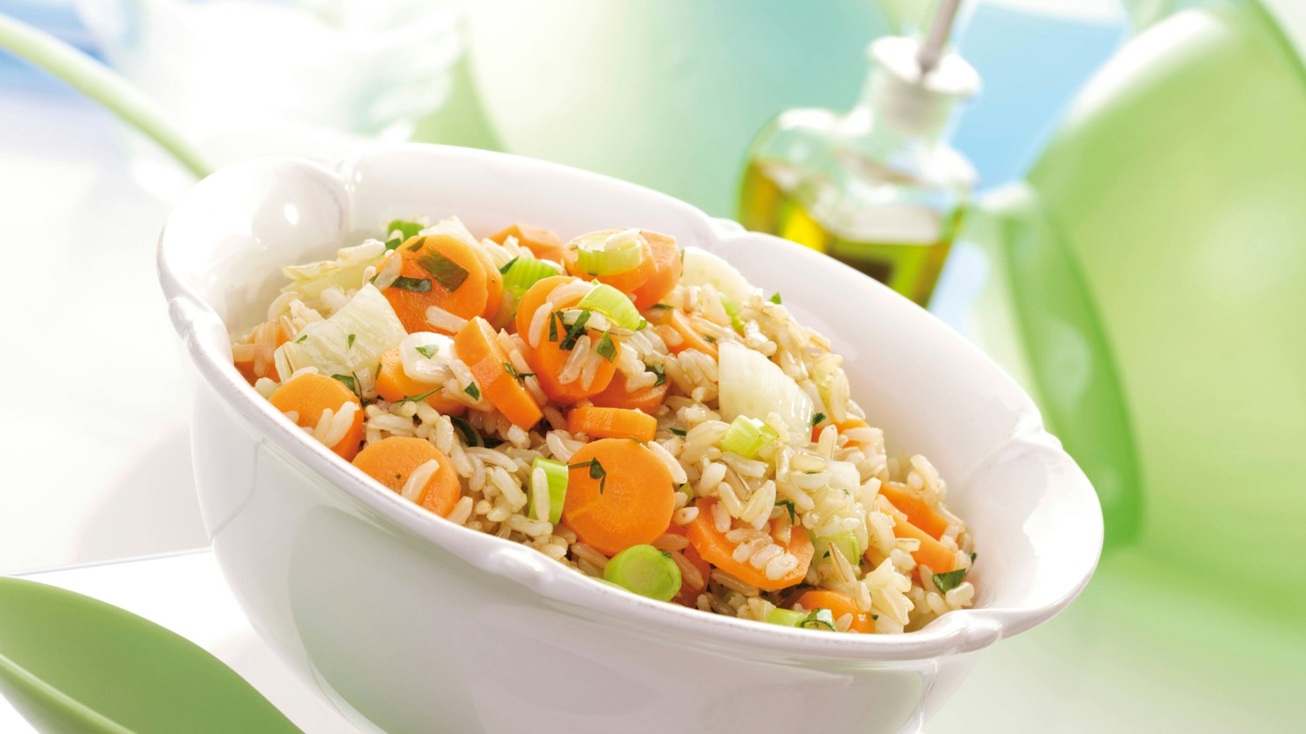 Reis kann für viele Gerichte verwendet werden -&nbsp; etwa für leckeren Reissalat.