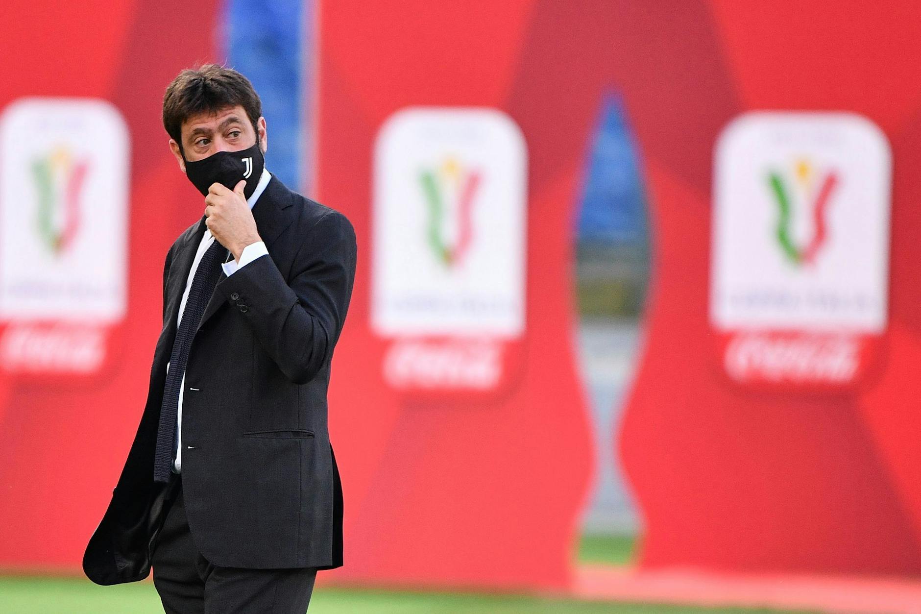 ARCHIV - Ex-Juve-Präsident Andrea Agnelli wurde für zwei Jahre für jegliche Aktivitäten im italienischen Fußball gesperrt.