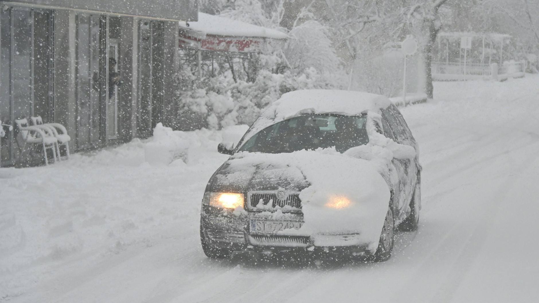 Auch in Kroatien wurden die Menschen von einem heftigen Wintereinbruch überrascht.