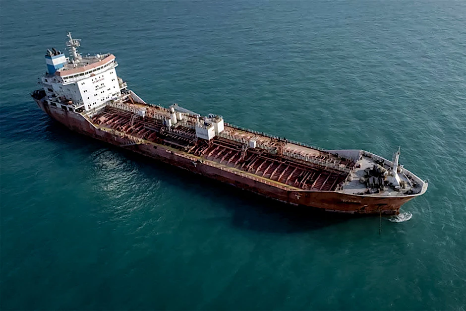 Öltanker im Golfhafen von Bandar Abbas