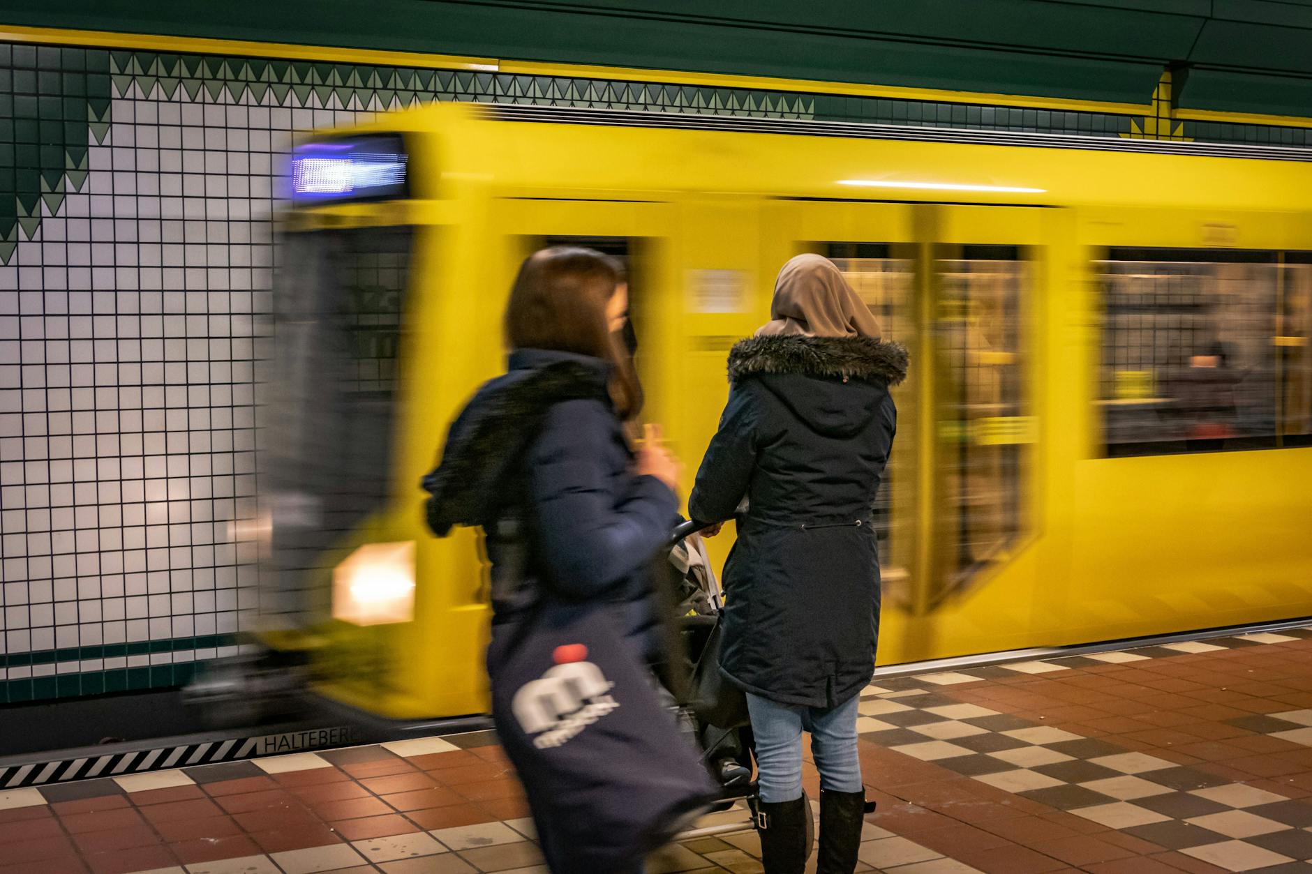 In der U8 hat es am Samstagnachmittag eine Attacke gegeben.