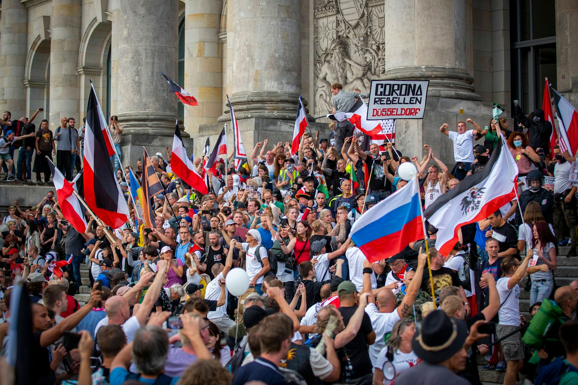Reichsbürger, Querdenker und andere Spinner sind keine Gefahr für die ...