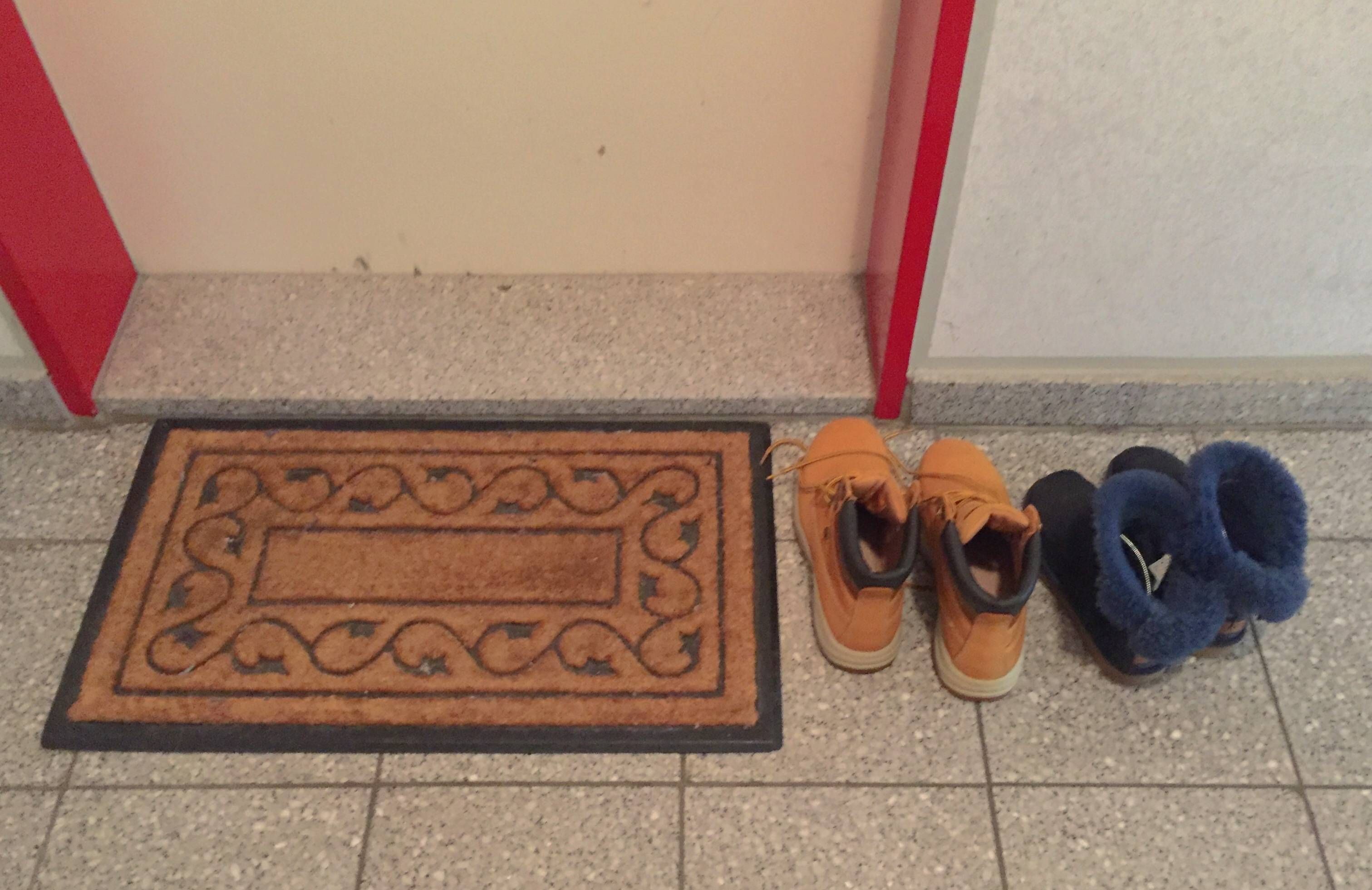 Schuhe im Treppenhaus: DAS ist erlaubt – und das nicht!