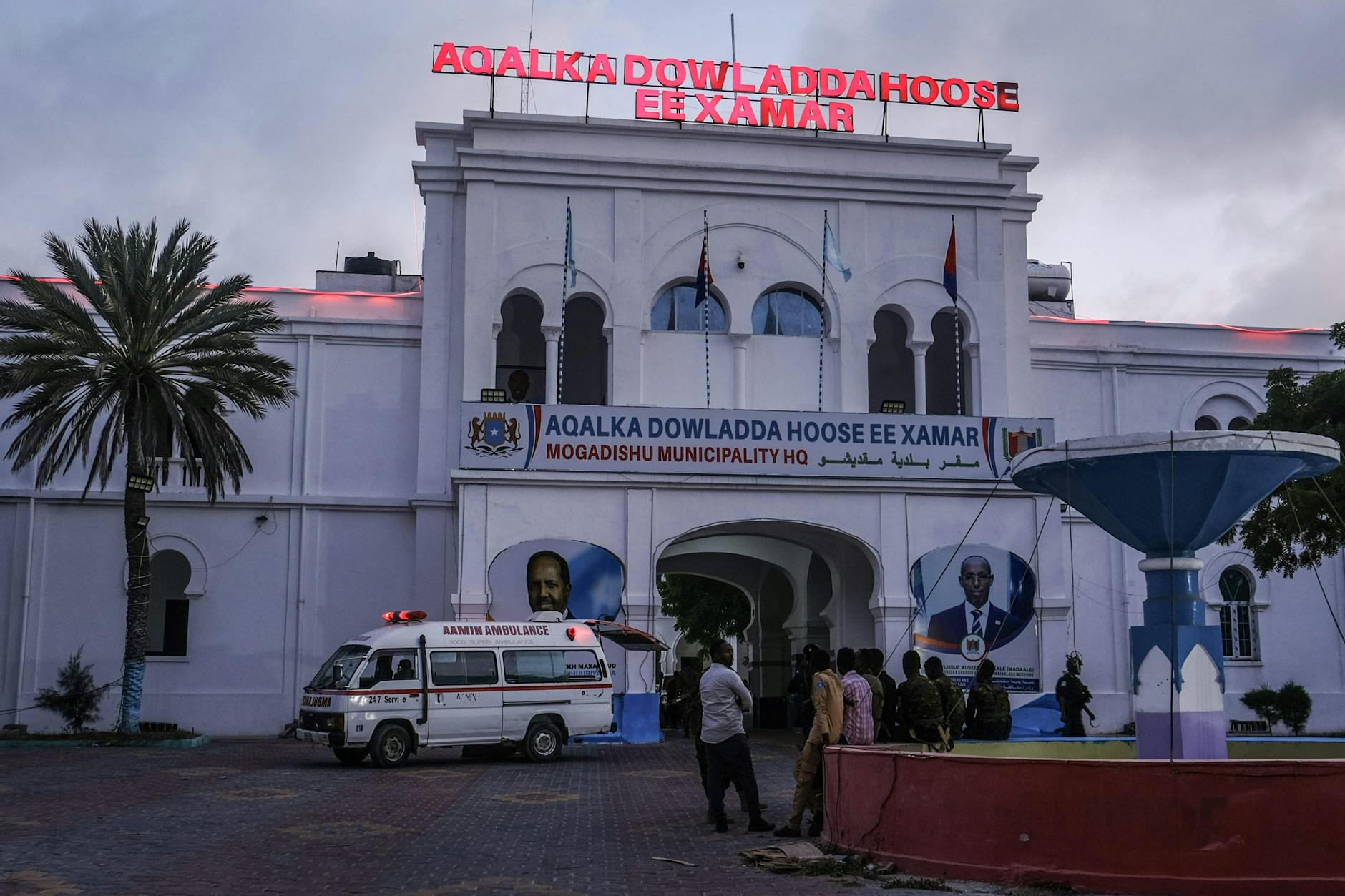 Das Regierungsgebäude in Mogadischu: Bewaffnete Terroristen stürmten den Sitz der Regionalregierung.