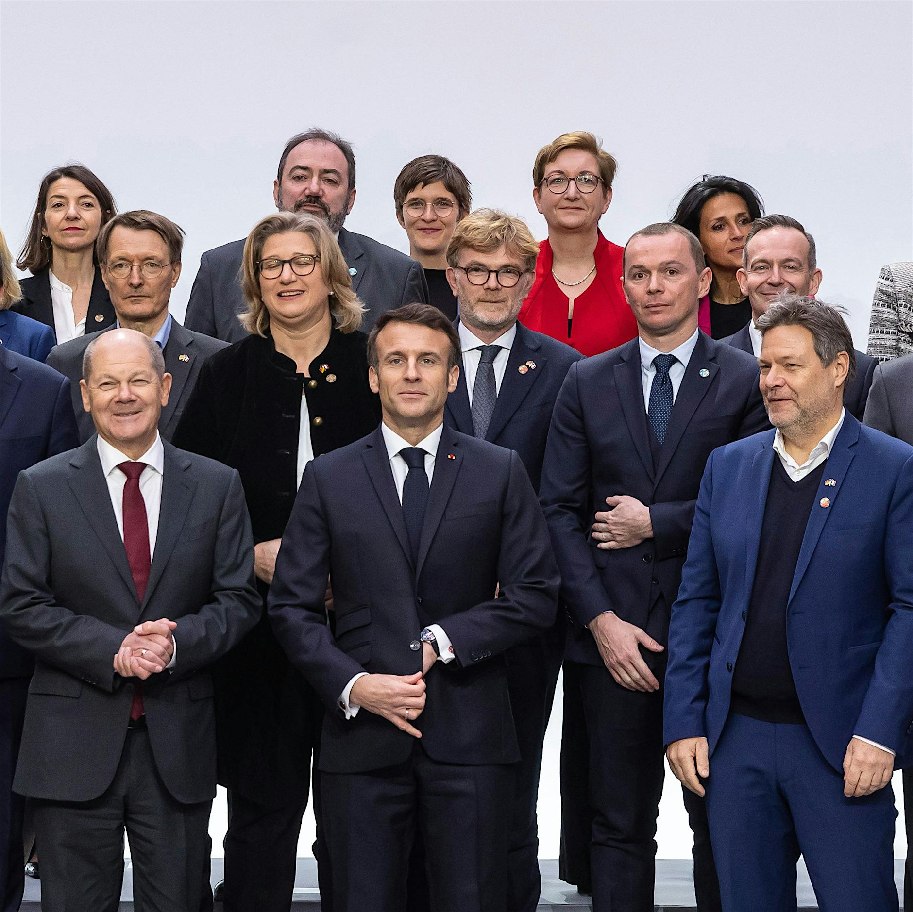 Stilkritik der Woche: Robert Habeck gibt in Paris den Deutschen Michel