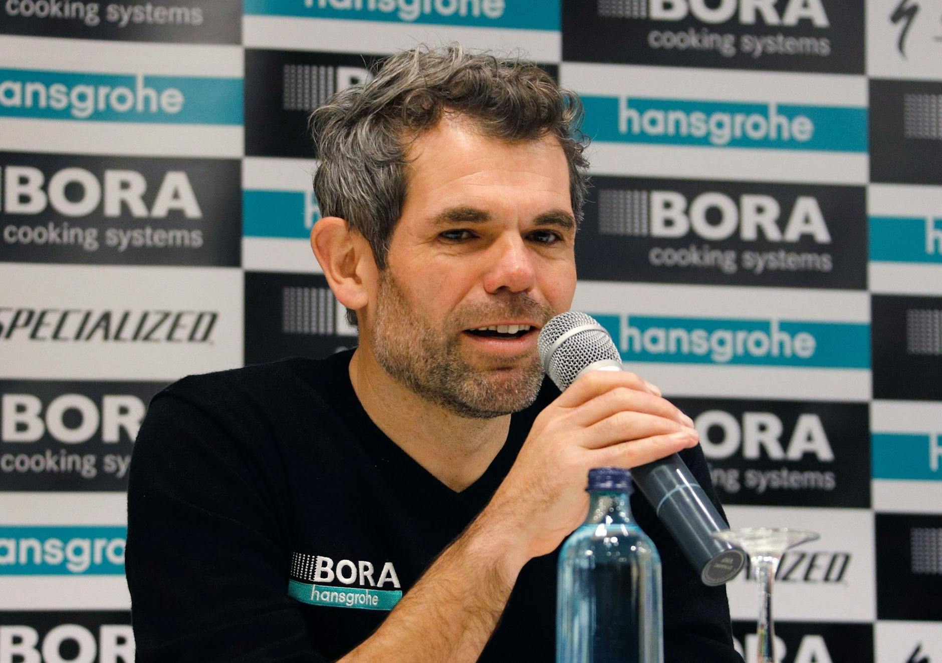 ARCHIV - Ralph Denk ist der Teamchef des Bora-hansgrohe-Radrennstalls.