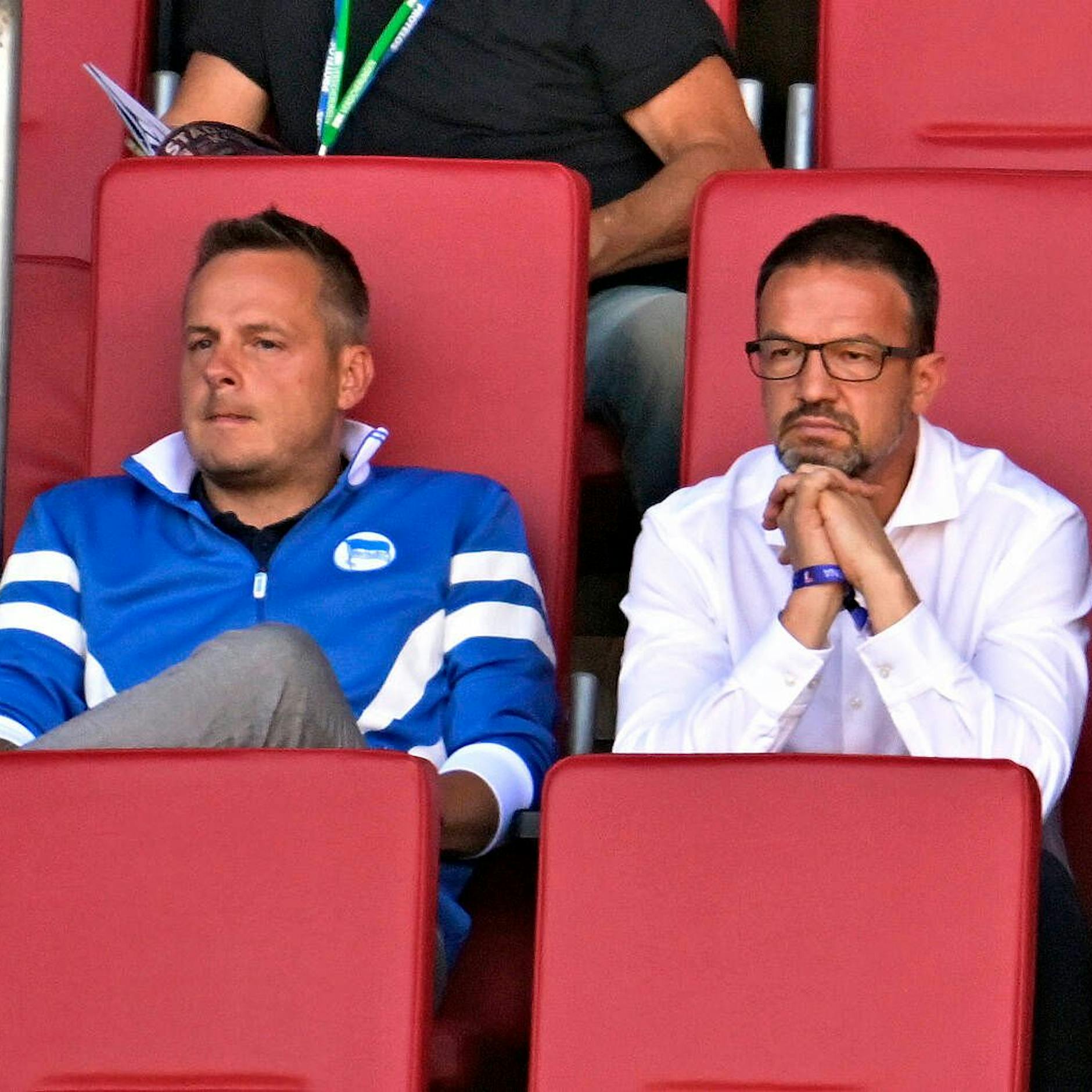 „Dämlich“ und „Klappe halten“: Fredi Bobic knöpft sich seine Hertha vor!