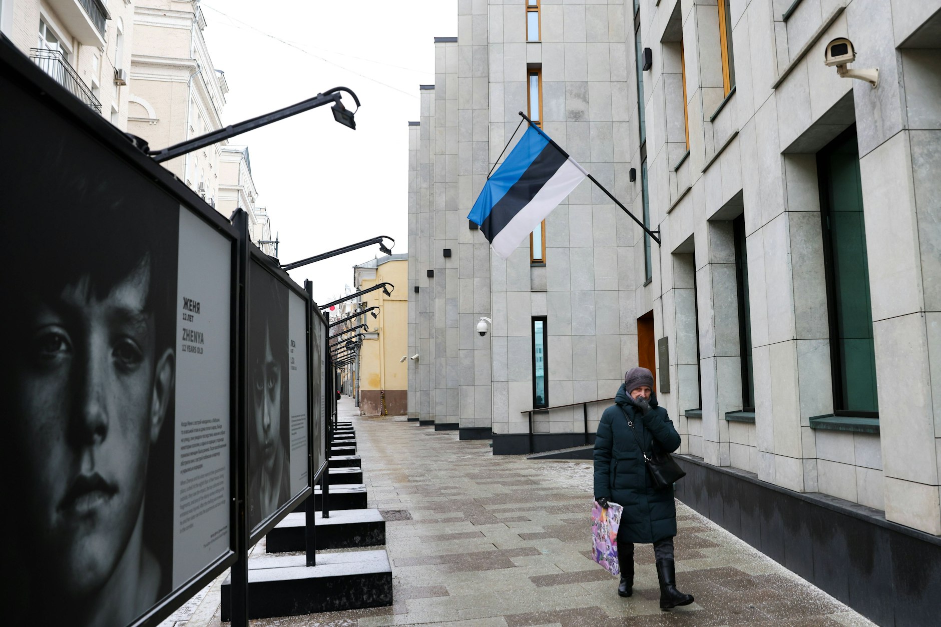 Ein Blick auf die estnische Botschaft in Moskau. Als Vergeltung für die Ausweisung von 21 russischen Diplomaten aus Estland stuft Russland seine diplomatischen Beziehungen zu demLand herab.
